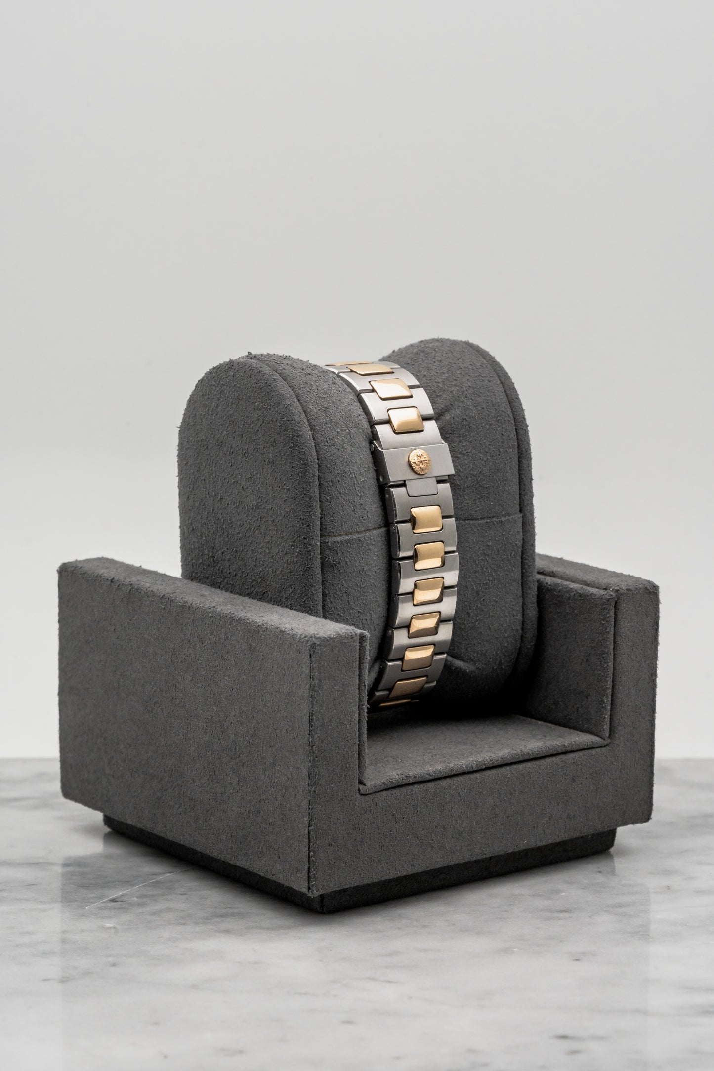 Patek Philippe Nautilus 3800/1JA, White Roman Dial