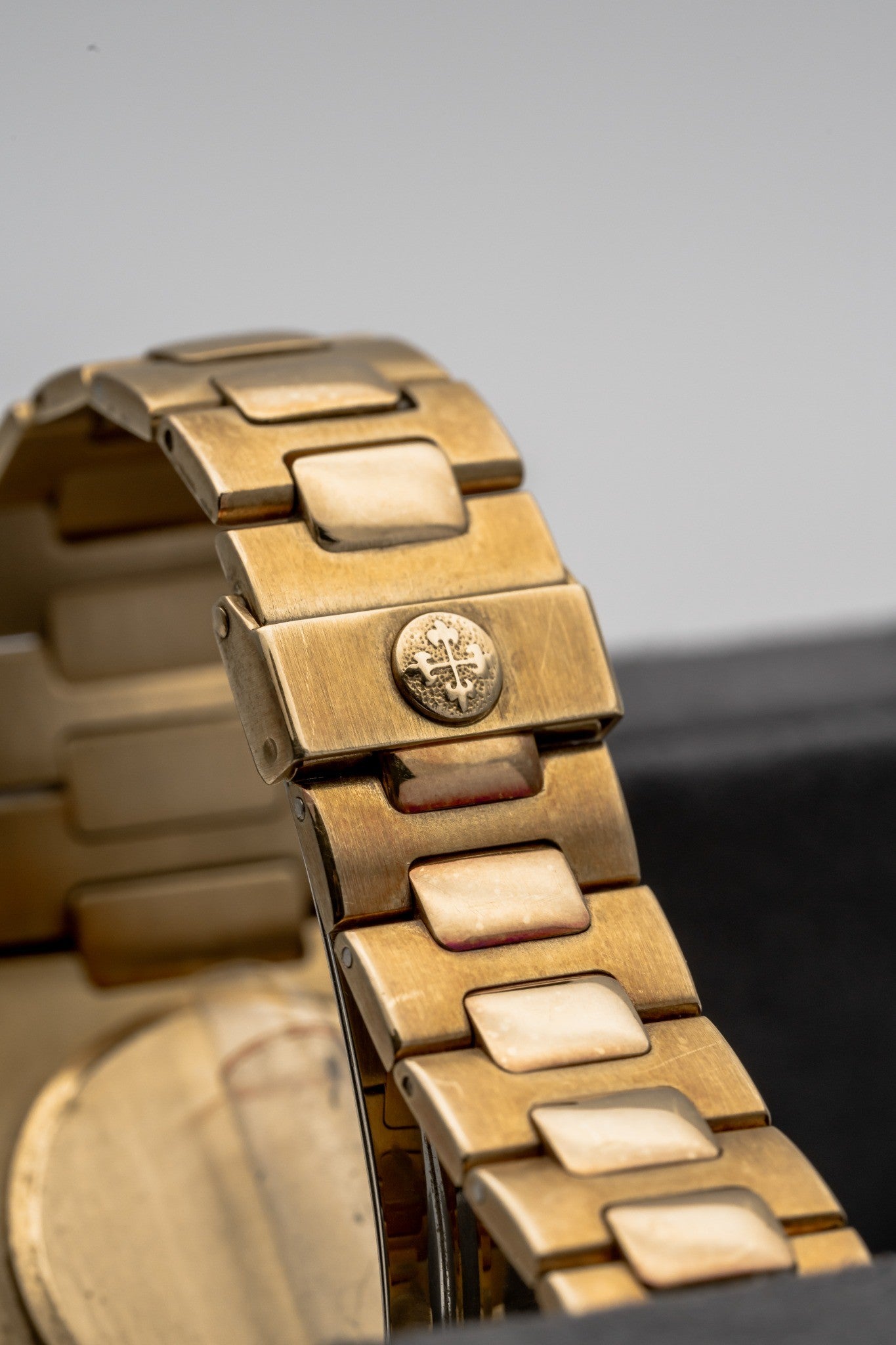 Patek Philippe Nautilus 3900/1 Blue Dial, Yellow Gold