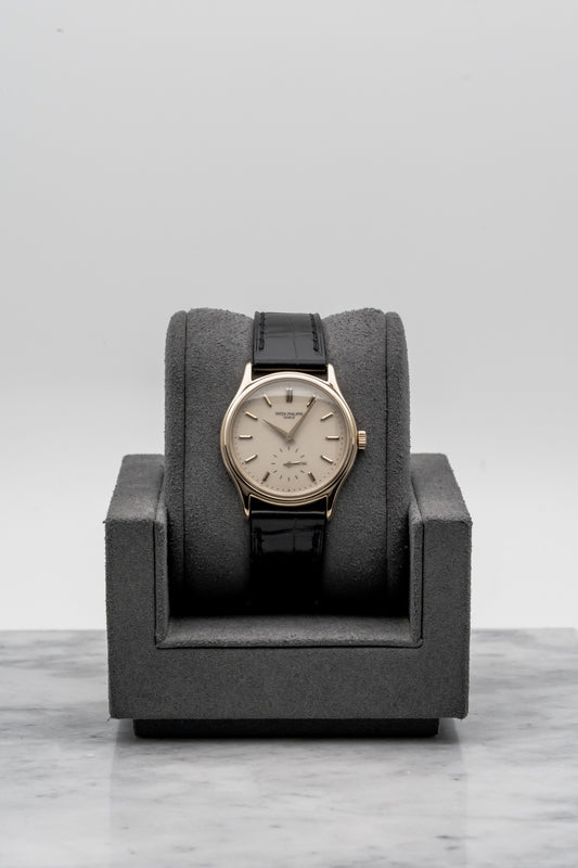 Patek Philippe 3923R Calatrava, Sigma Enamel Dial