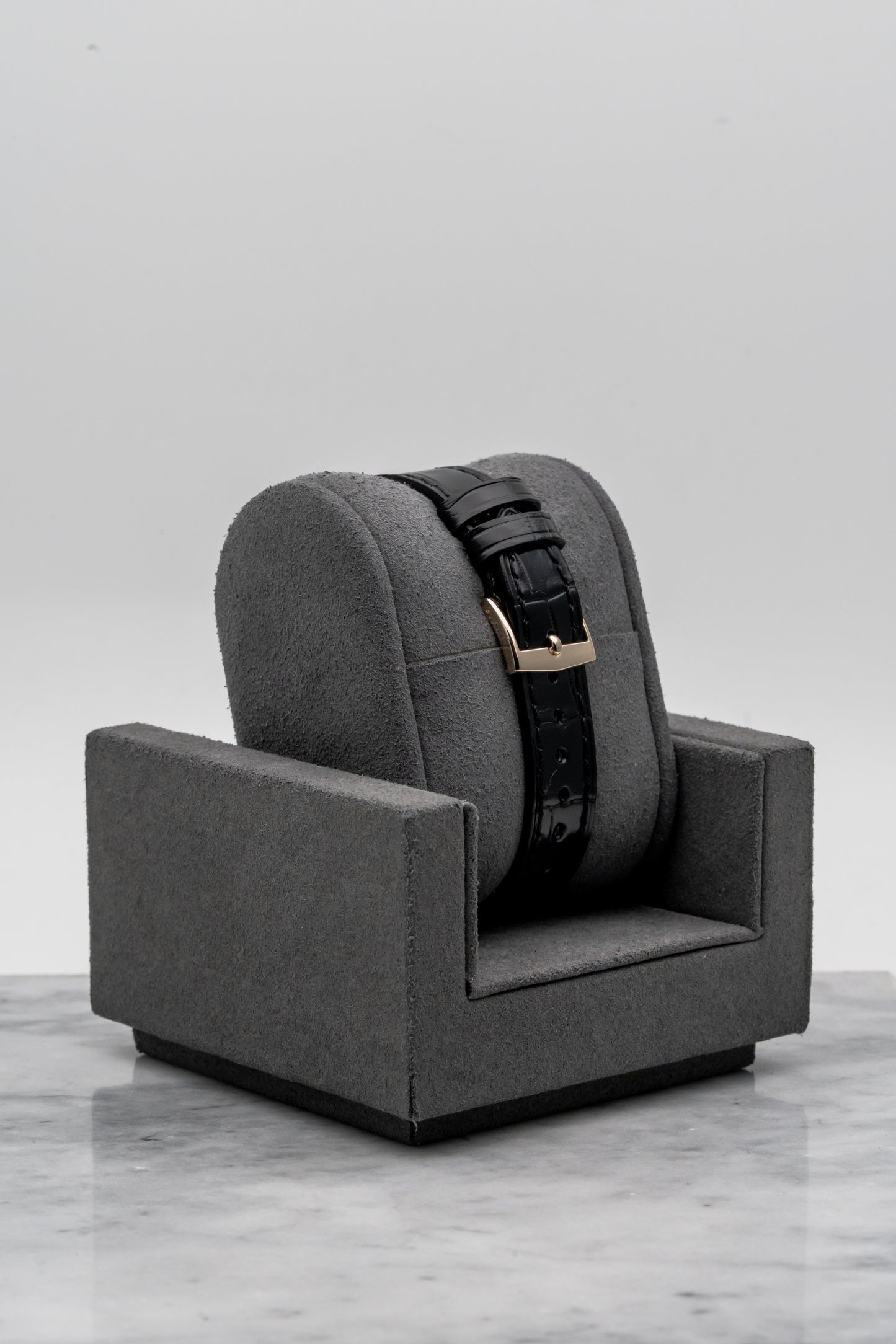 Patek Philippe 3923R Calatrava, Sigma Enamel Dial