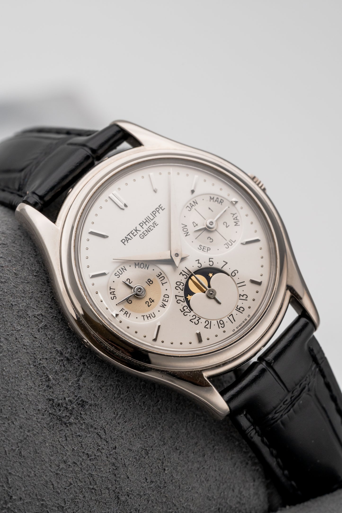 Patek Philippe Perpetual Calendar 3940G Silver Dial