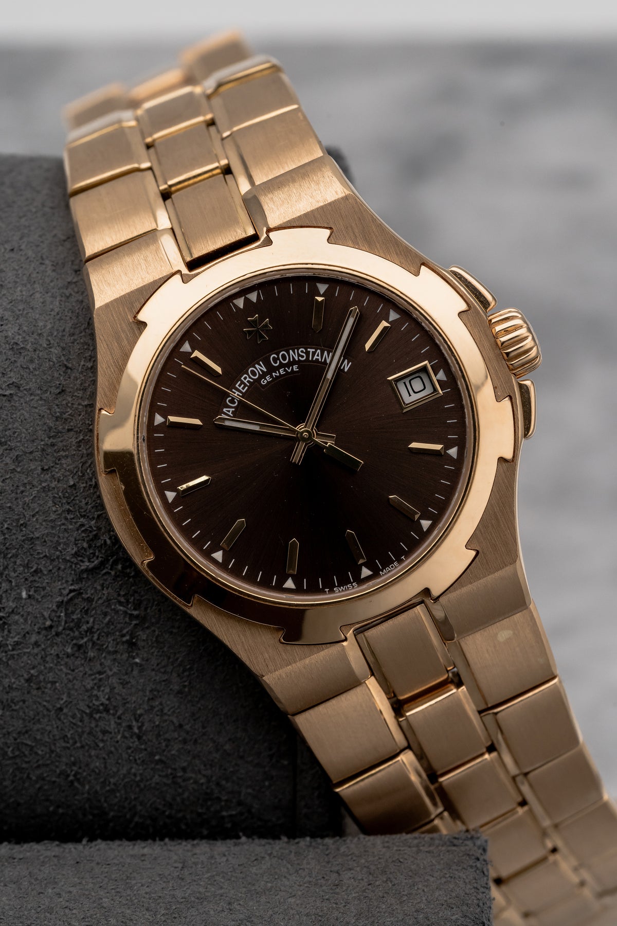 Vacheron Constantin Overseas 42040/423J-8467 Chocolate Dial