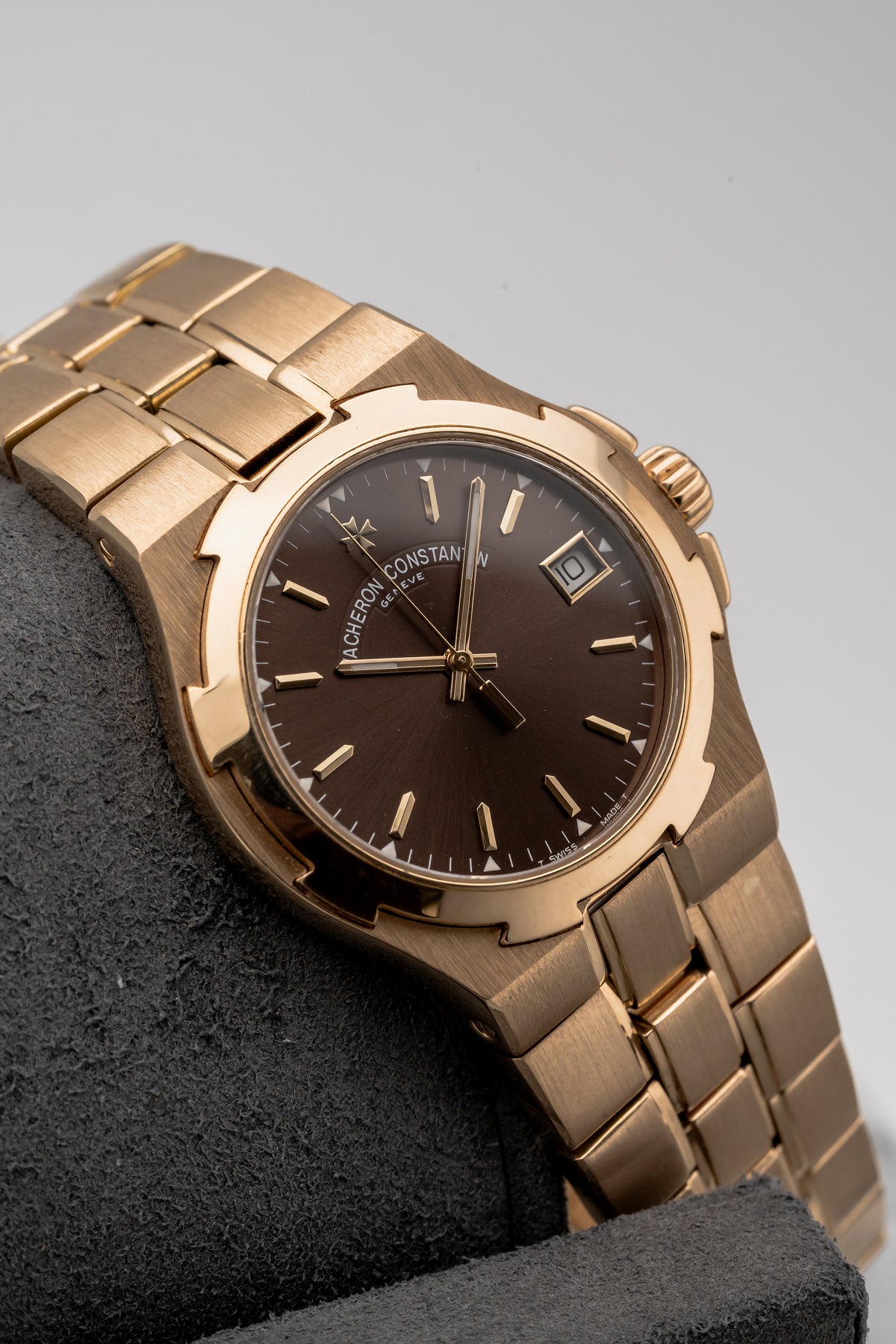 Vacheron Constantin Overseas 42040/423J-8467 Chocolate Dial