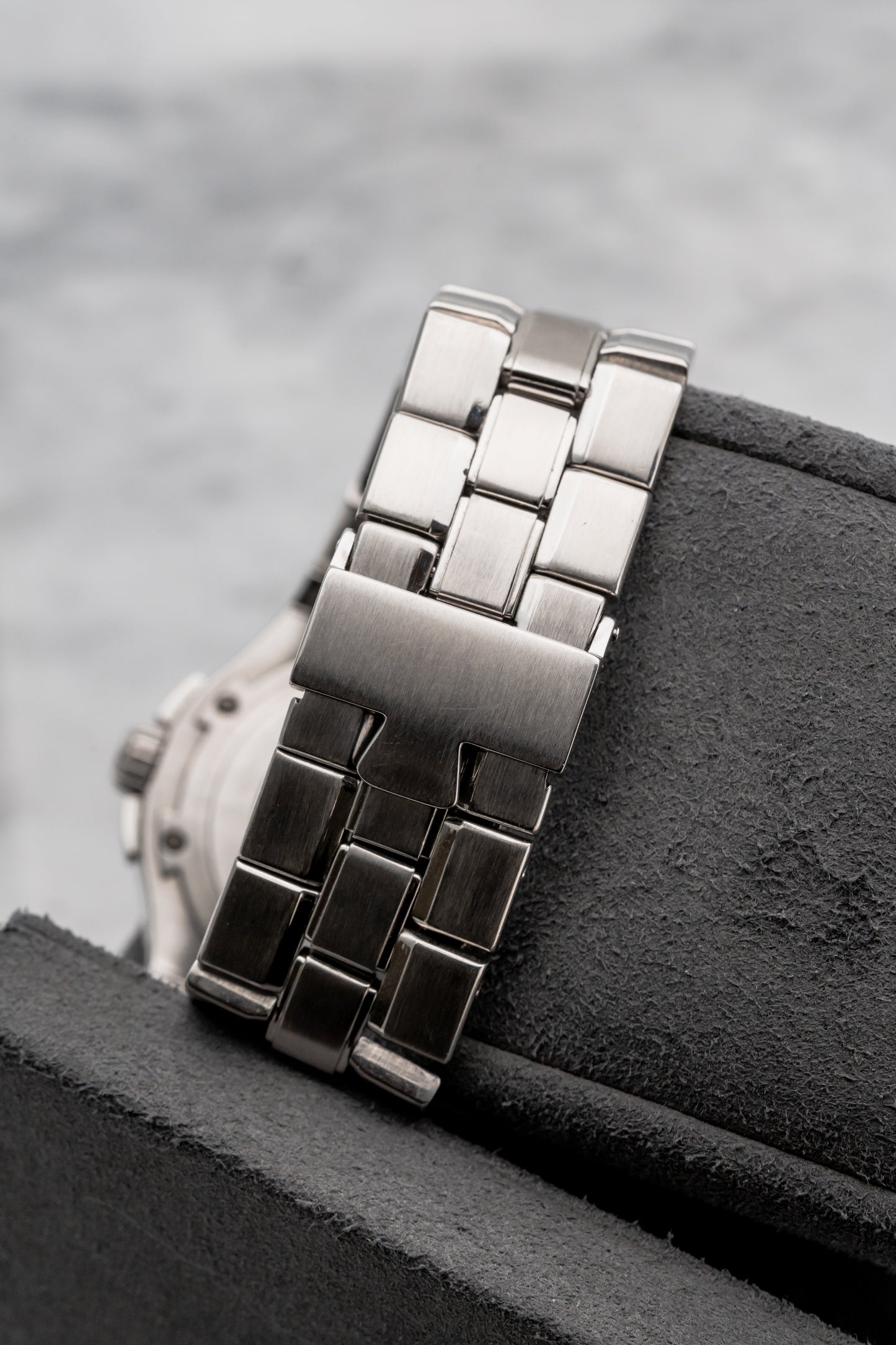Vacheron Constantin Overseas Gen 1 42042/423A Black Dial