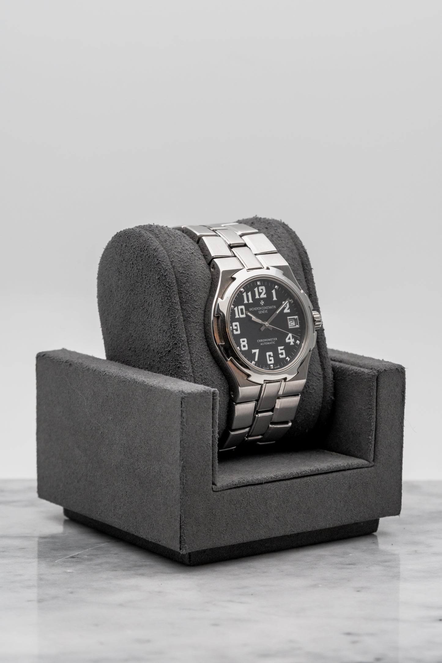 Vacheron Constantin Overseas Gen 1 42042/423A Black Dial
