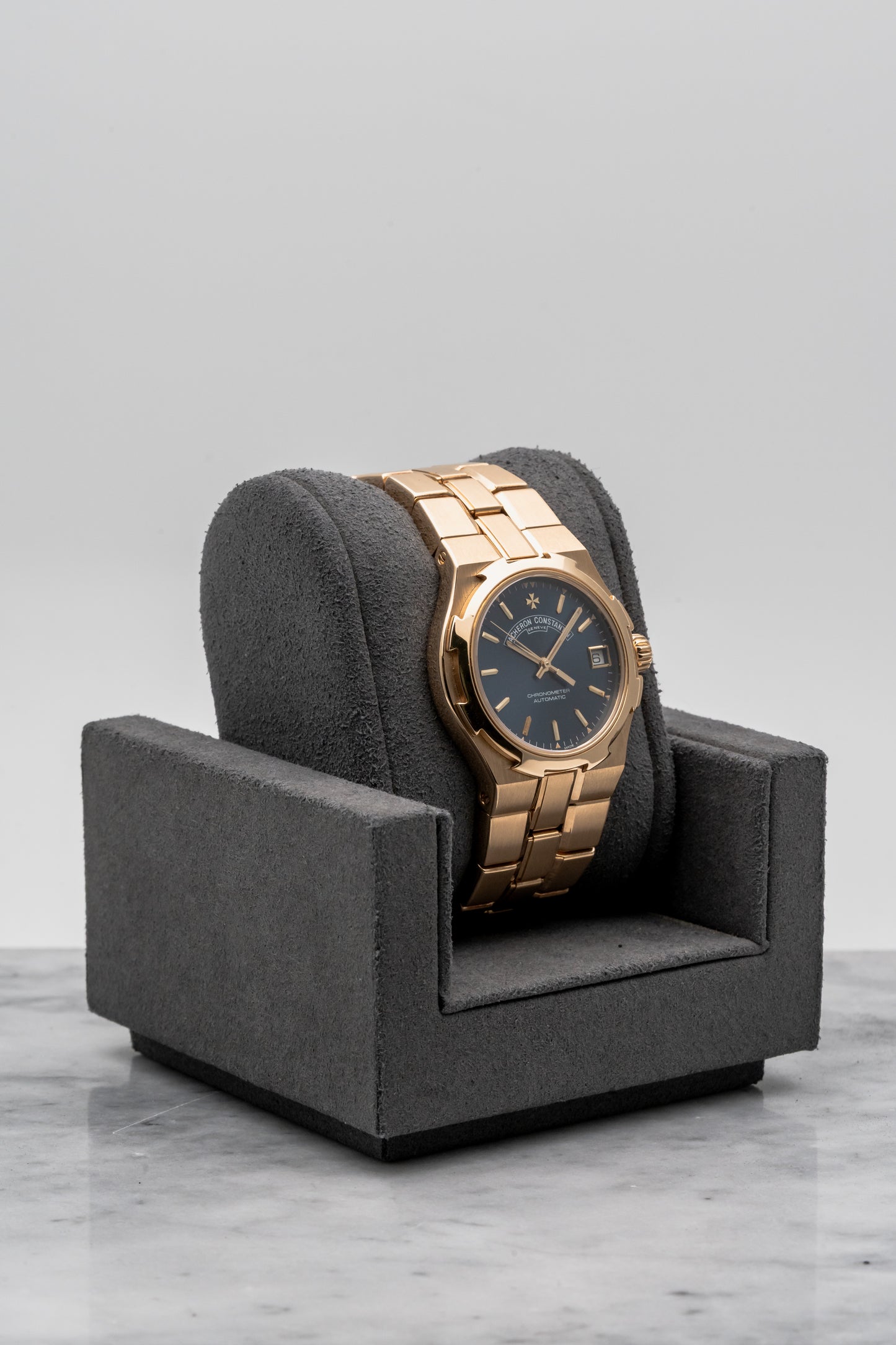 Vacheron Constantin Overseas 42050/423J Blue Dial