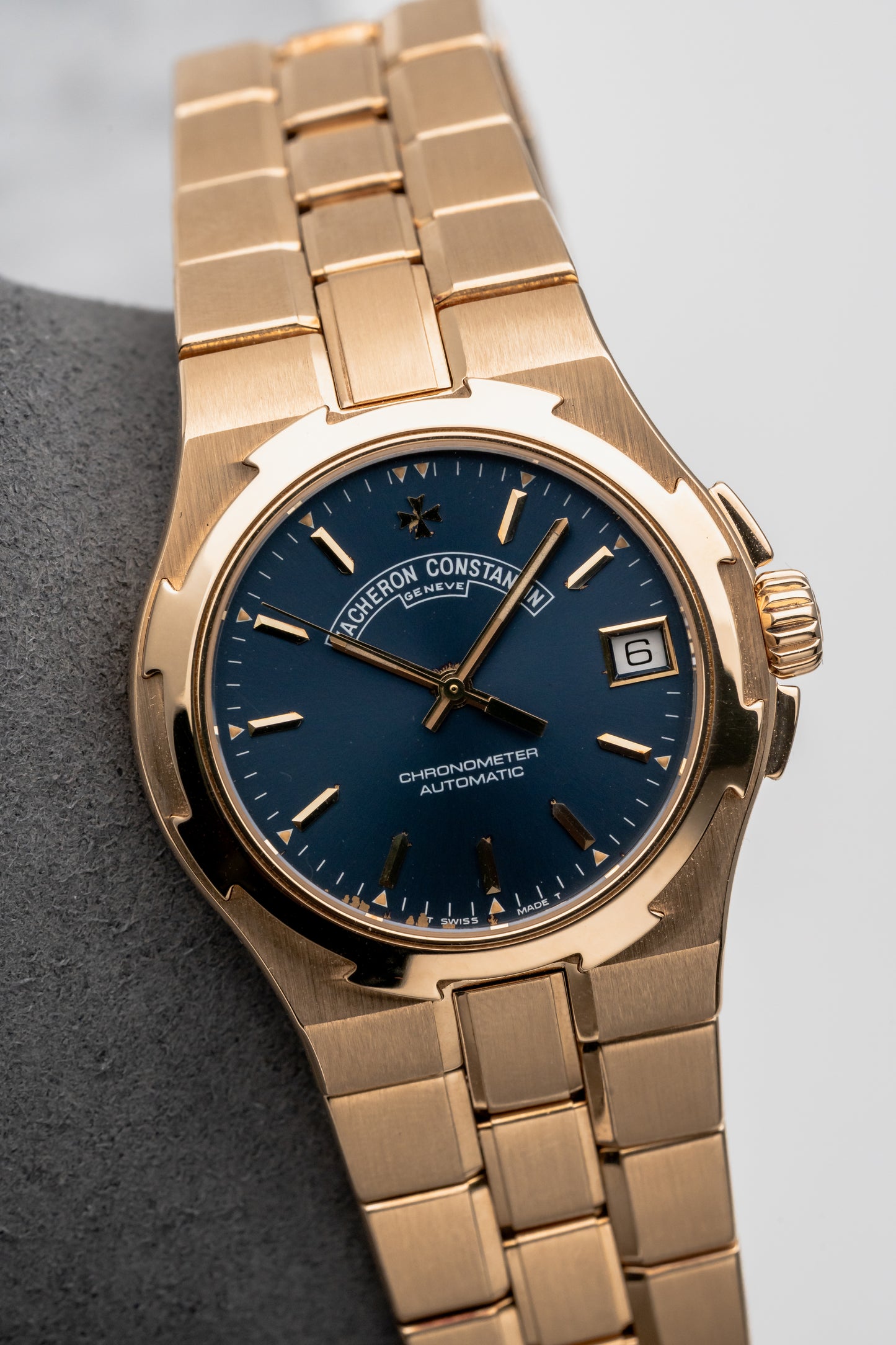 Vacheron Constantin Overseas 42050/423J Blue Dial
