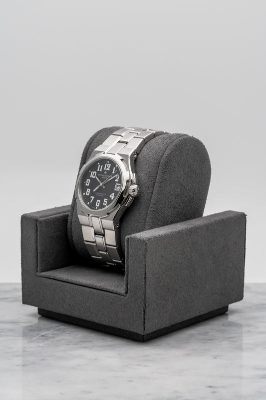 Vacheron Constantin Overseas 42052/423A-8894, Black “Military” Dial