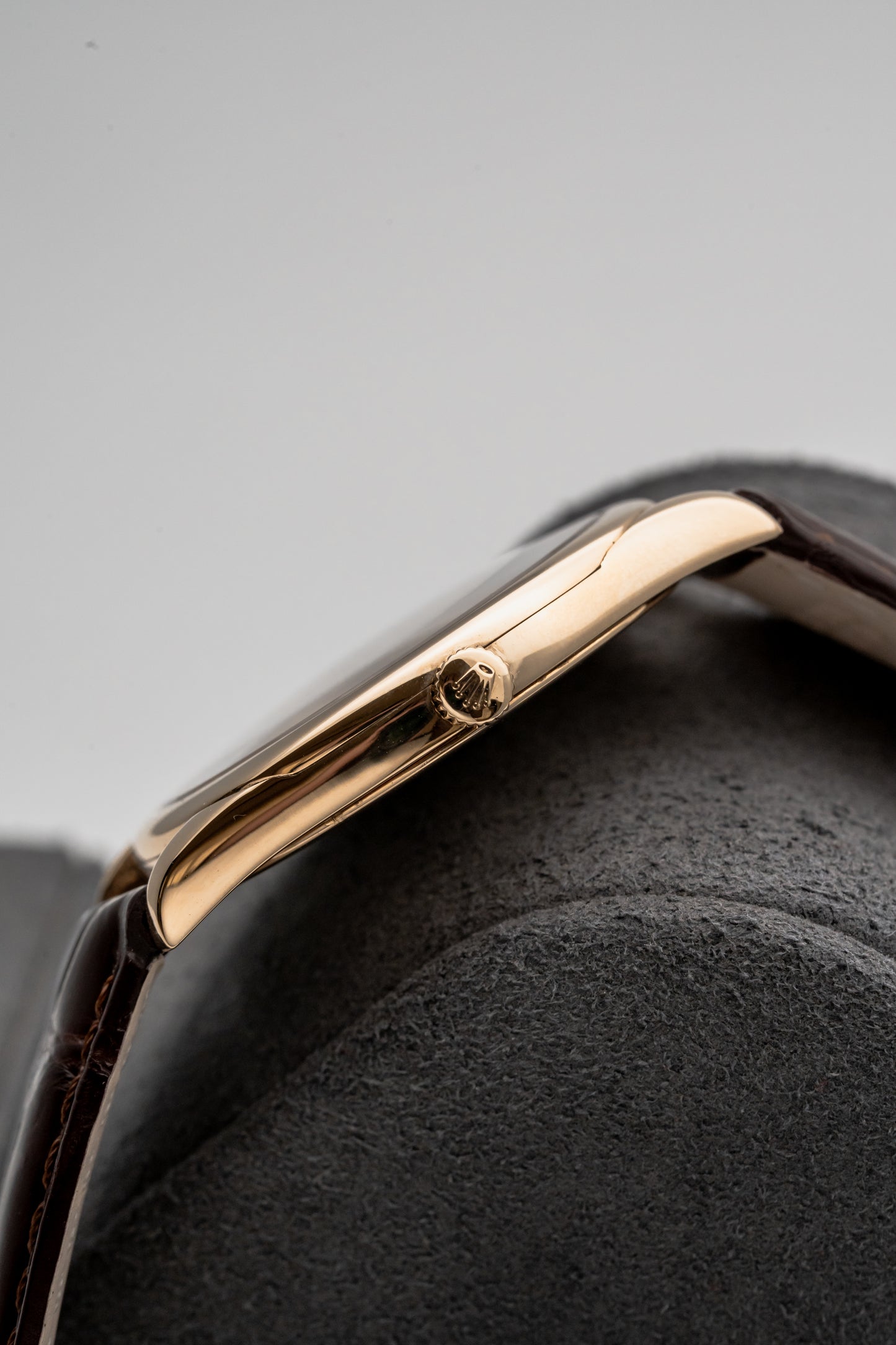Rolex Cellini Danaos 4233/8 Yellow Gold