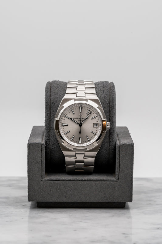 Vacheron Constantin Overseas 4500V/110A-B126 Silver Dial