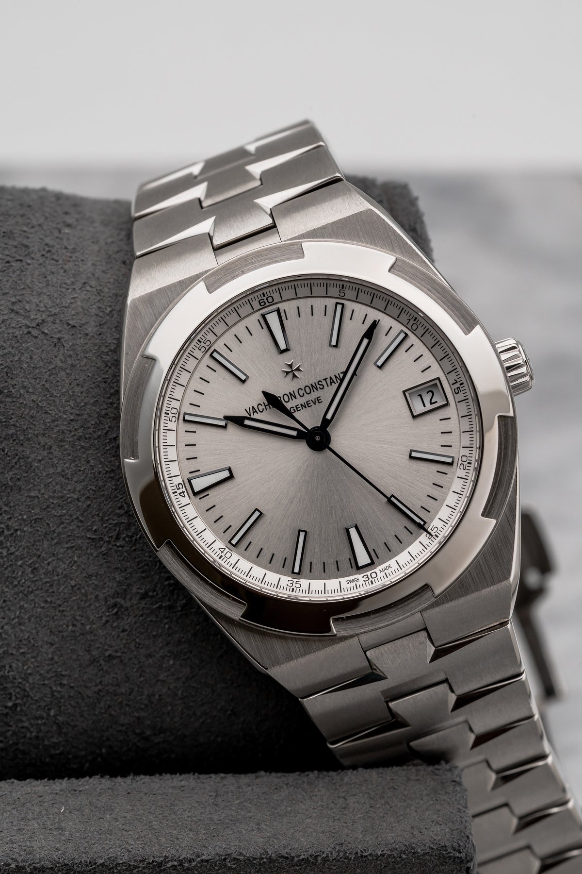 Vacheron Constantin Overseas 4500V/110A-B126 Silver Dial