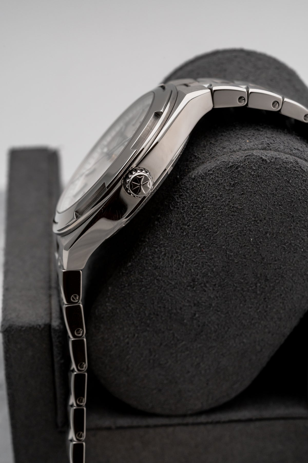 Vacheron Constantin Overseas 4500V/110A-B126 Silver Dial