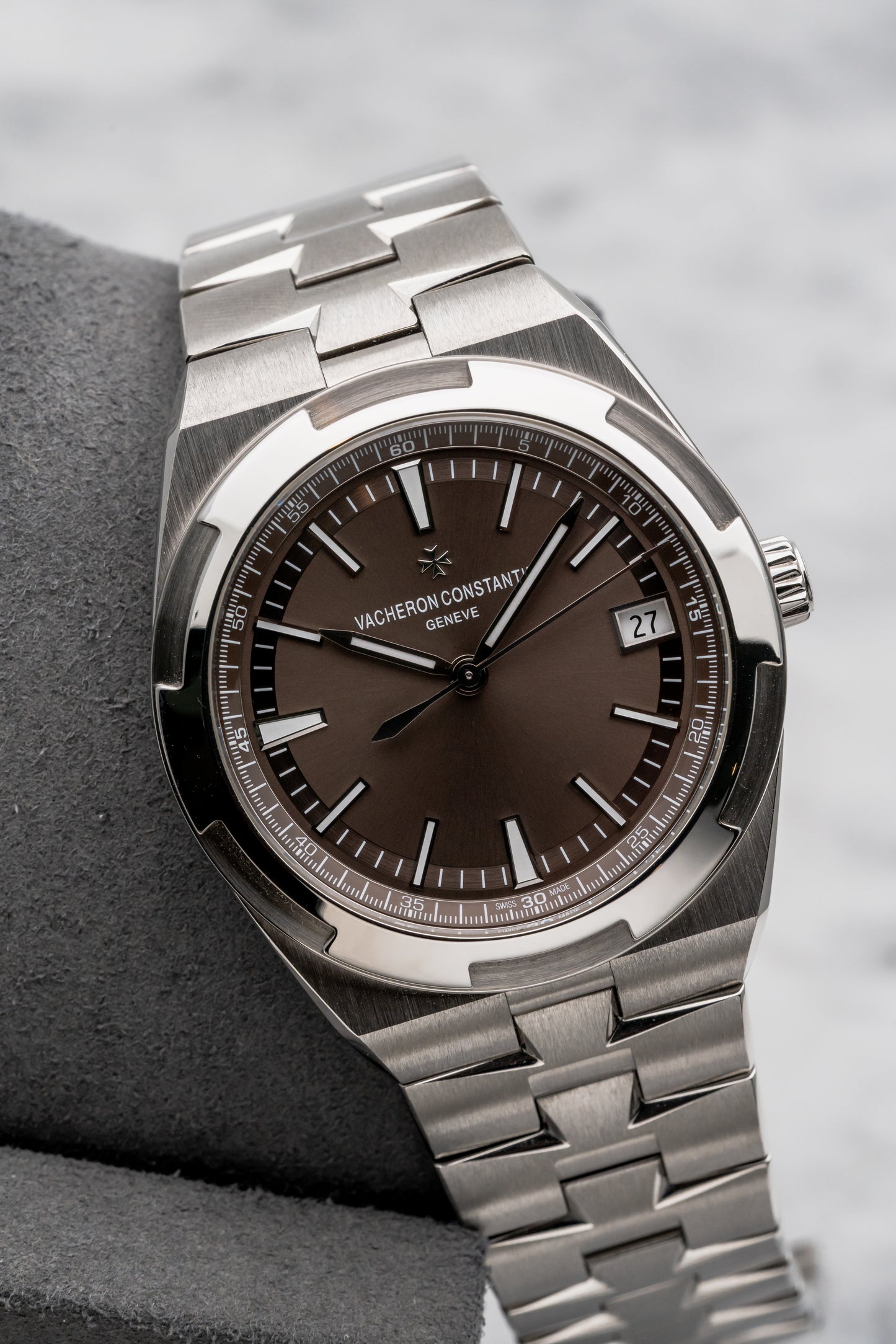 Vacheron Constantin Overseas 4500V/110A-B146 Brown Dial