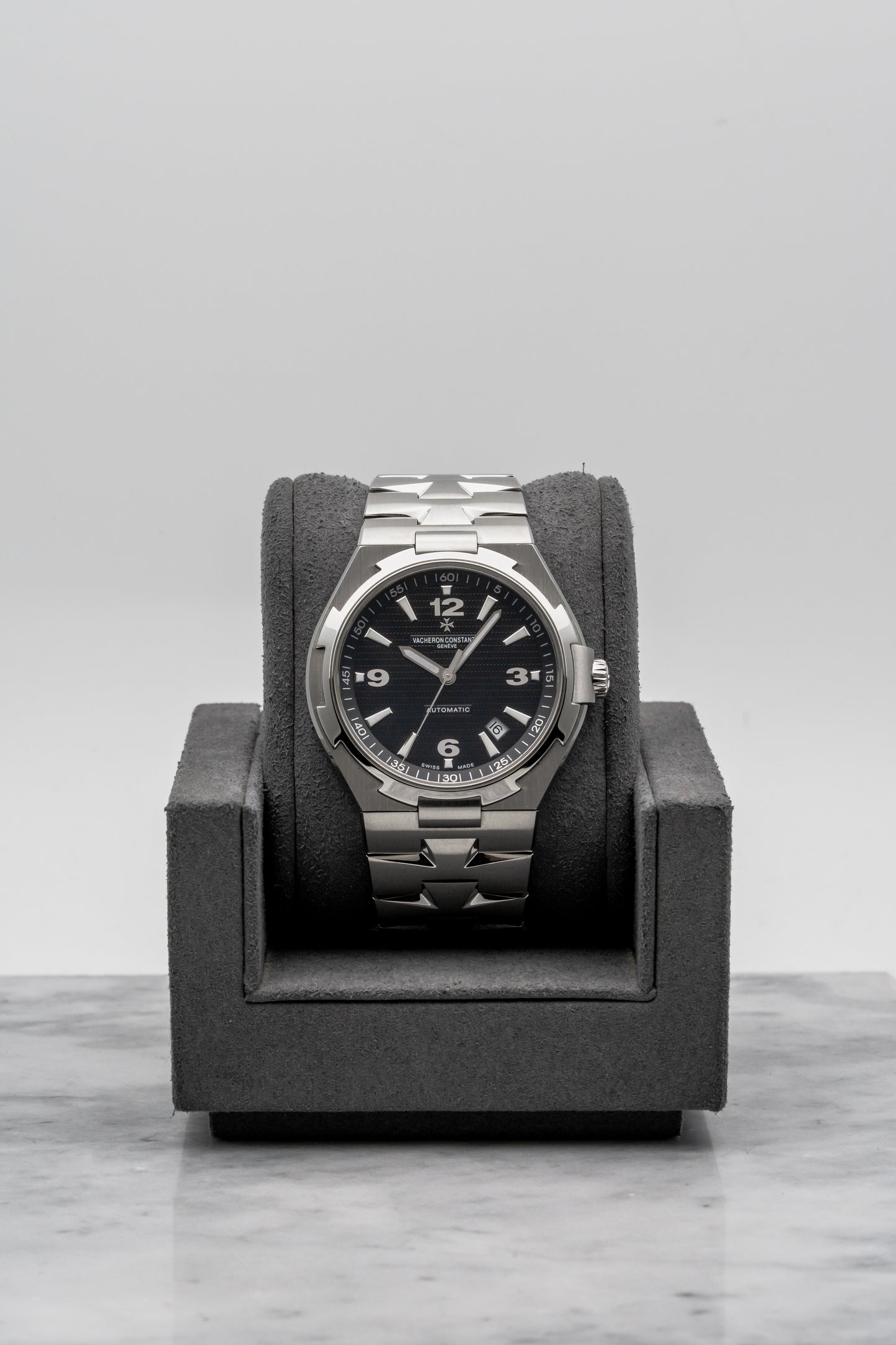 Vacheron Constantin Overseas 47040/B01A-9094, Black Dial