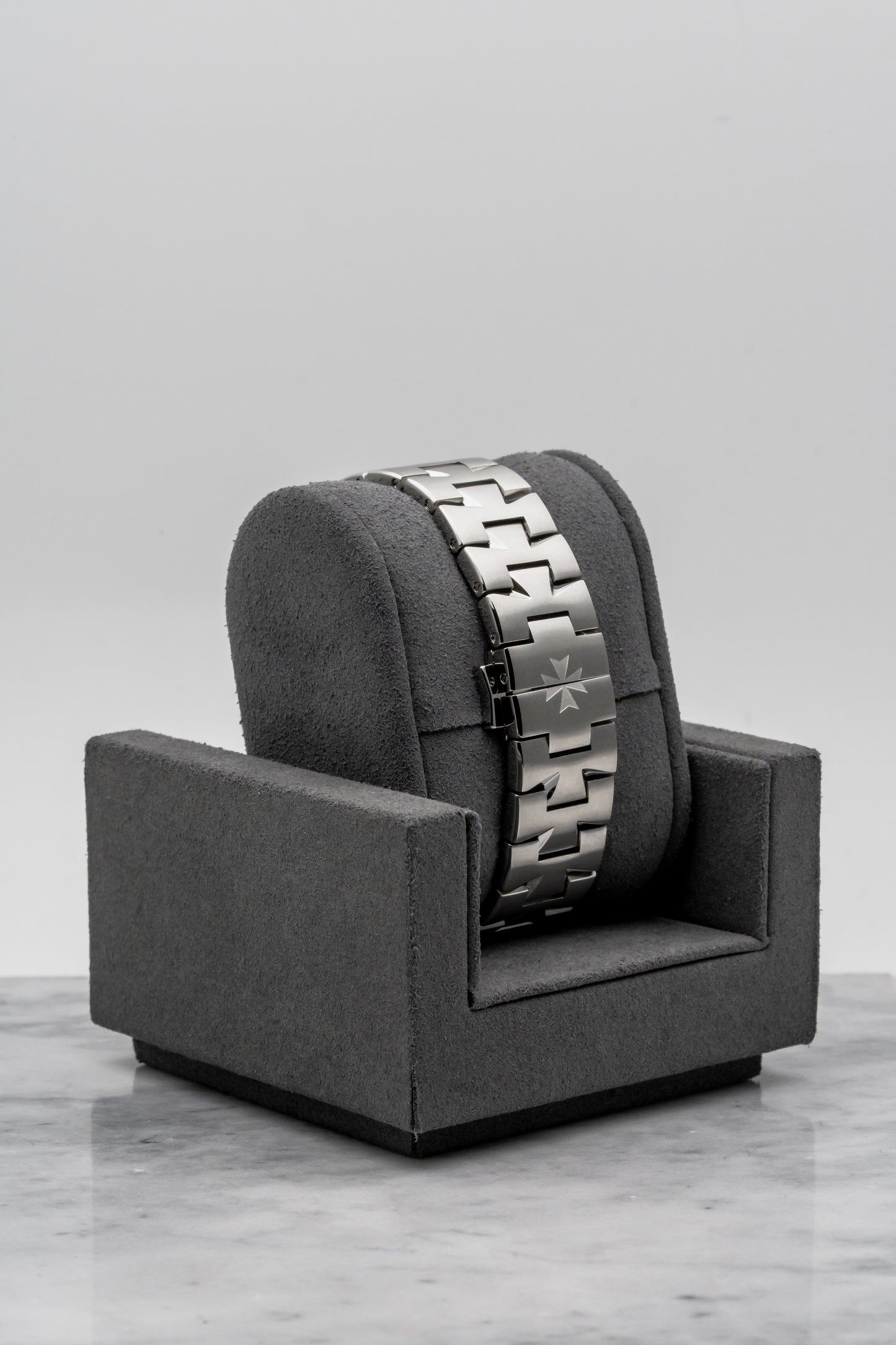 Vacheron Constantin Overseas 47040/B01A-9094, Black Dial