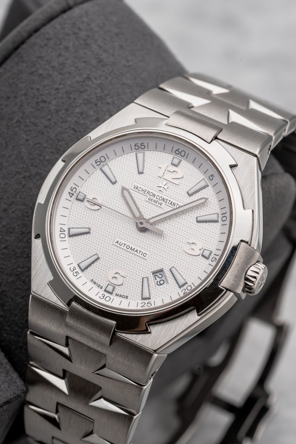 Vacheron Constantin Overseas 47040/B01A-9093 White Dial
