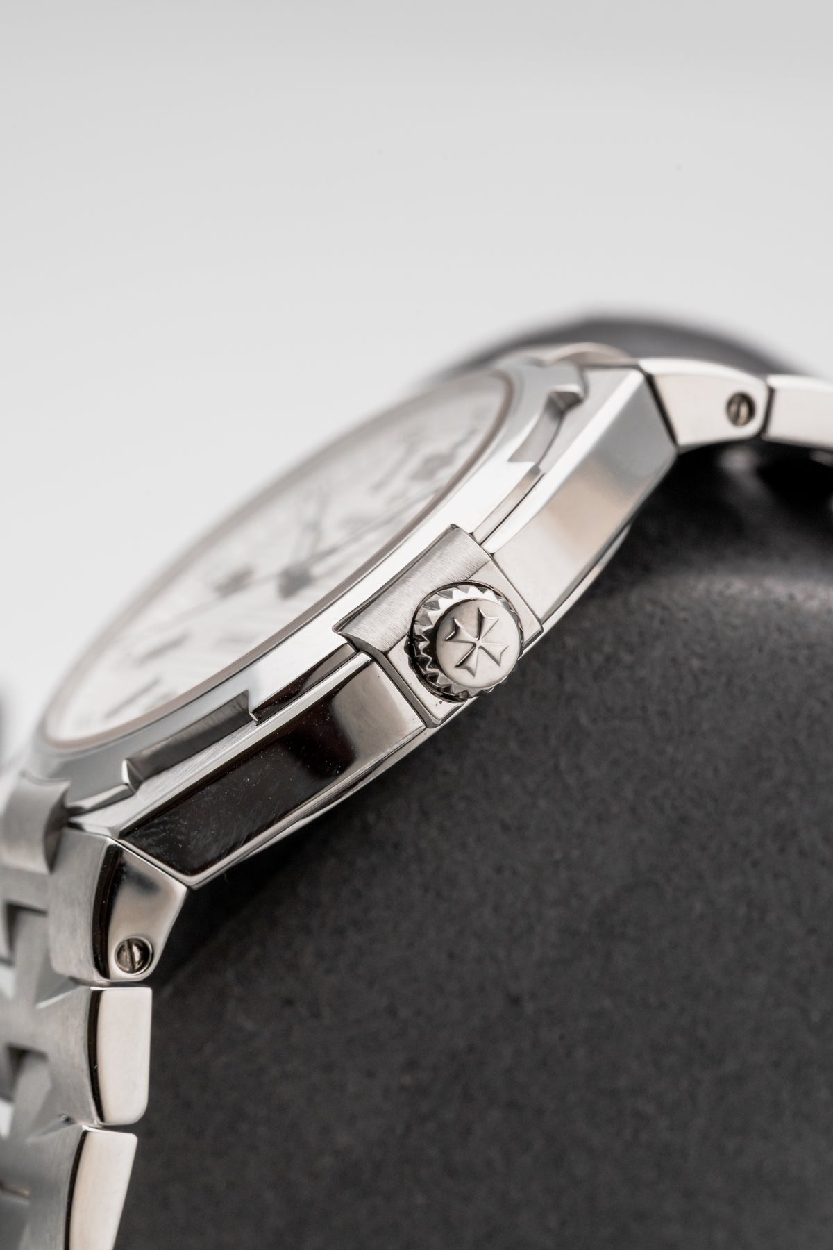 Vacheron Constantin Overseas 47040/B01A-9093 White Dial