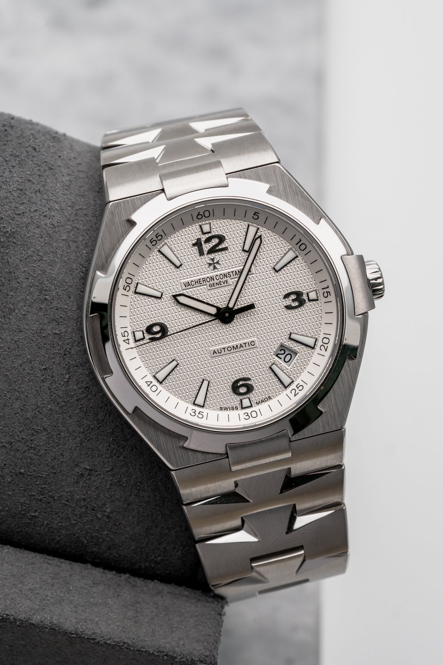 Vacheron Constantin Overseas 47040/B01A-9093