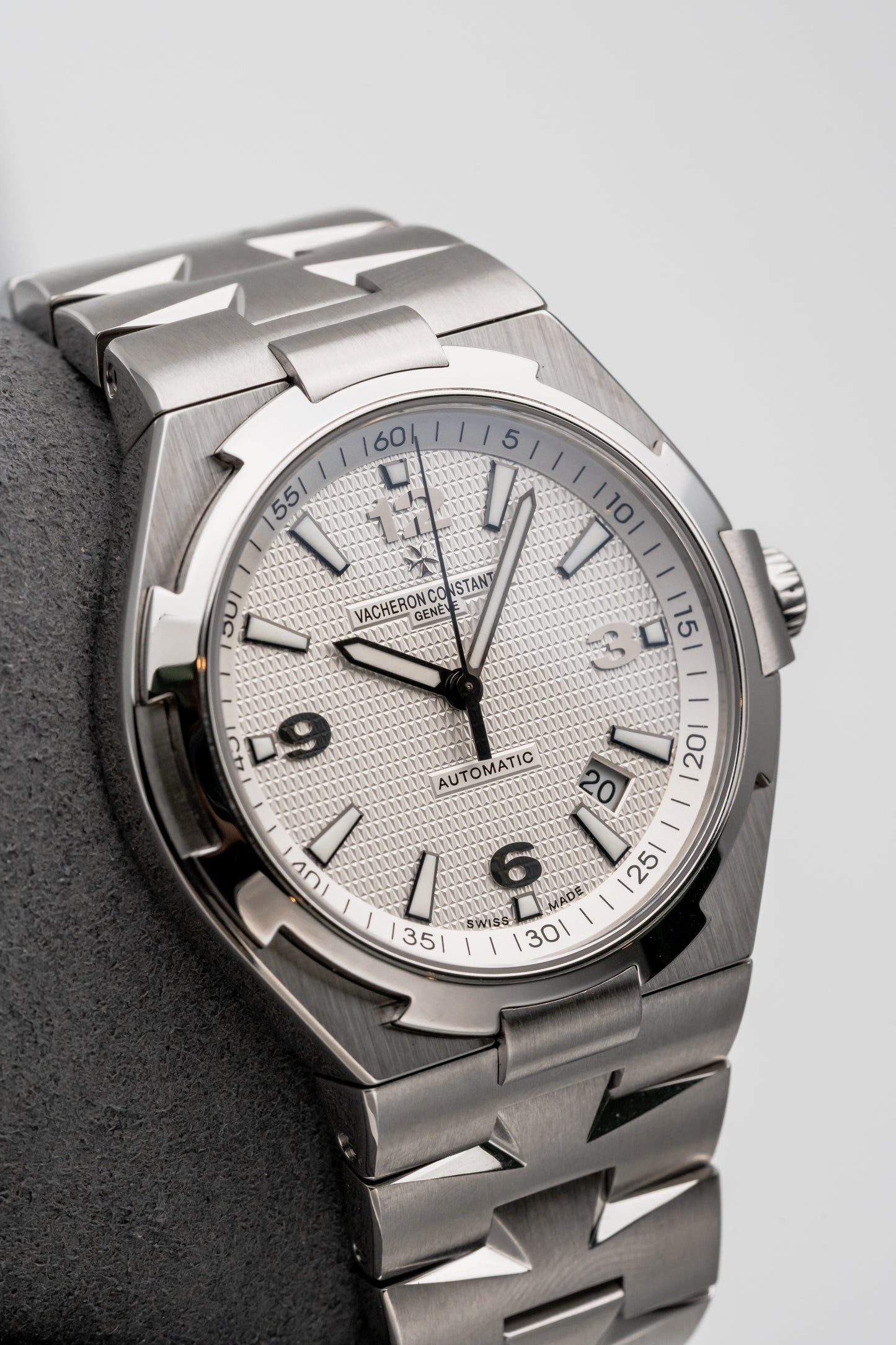Vacheron Constantin Overseas 47040/B01A-9093