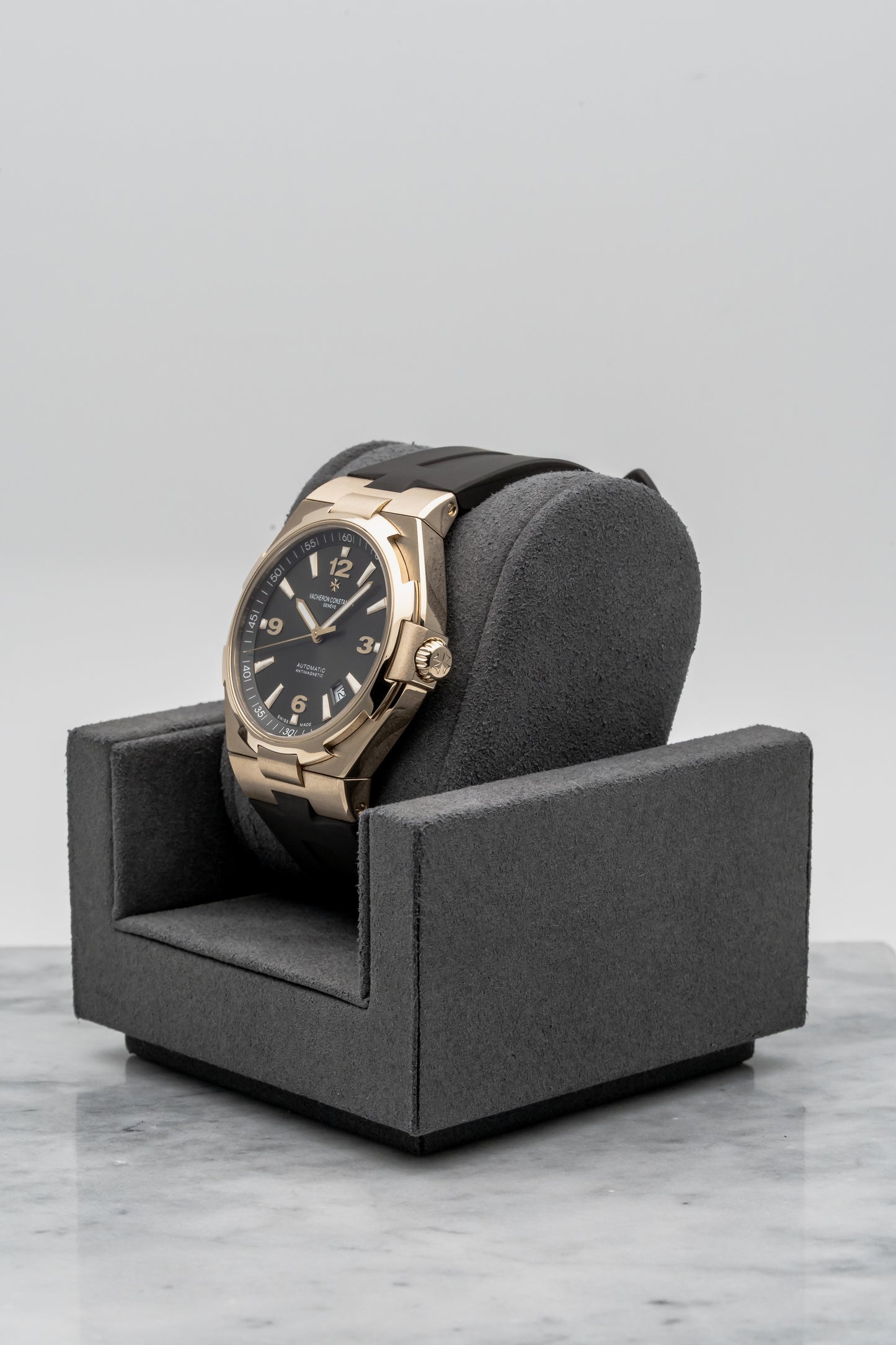 Vacheron Constantin Overseas 47040/000R Rose Gold, Black Dial