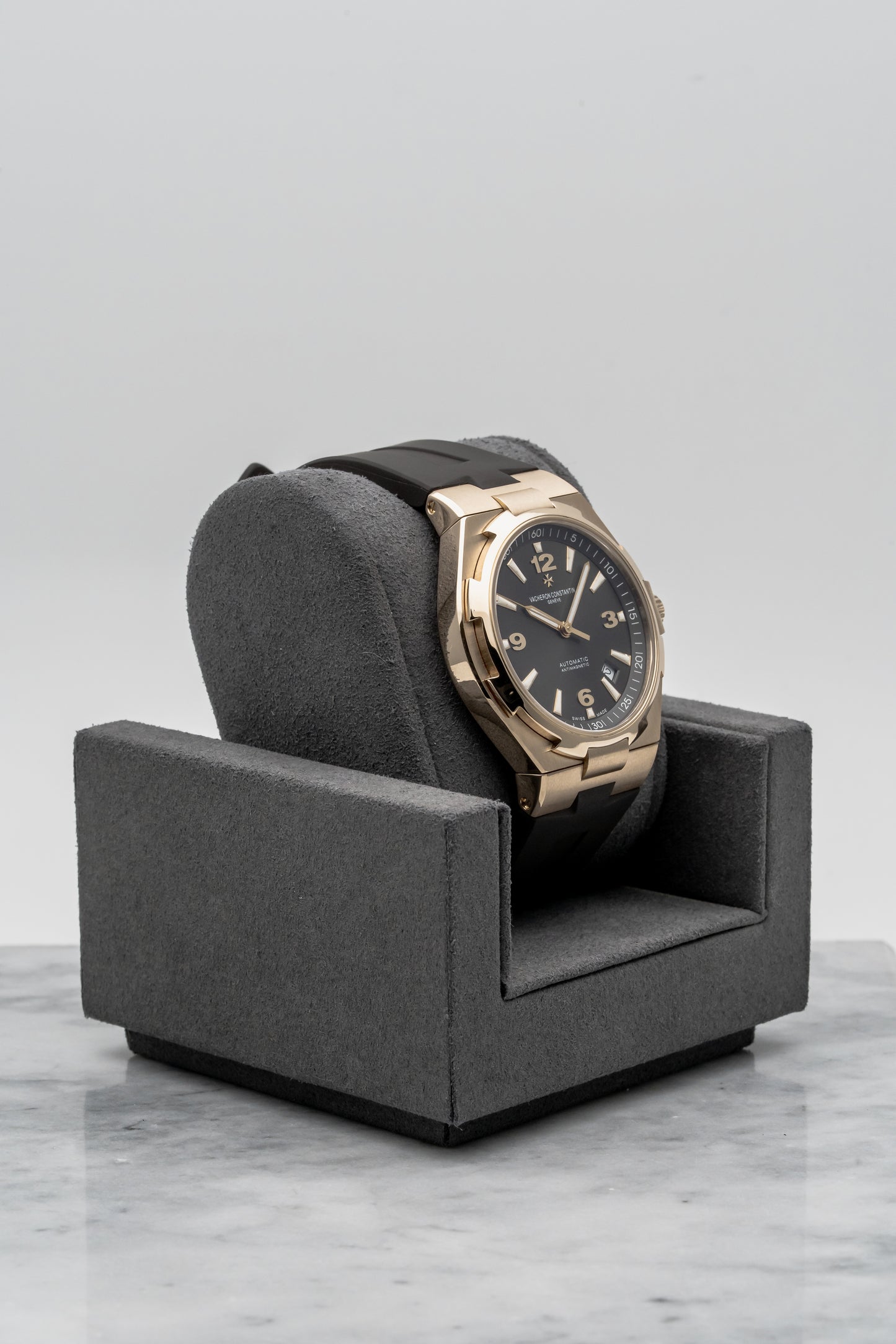 Vacheron Constantin Overseas 47040/000R Rose Gold, Black Dial