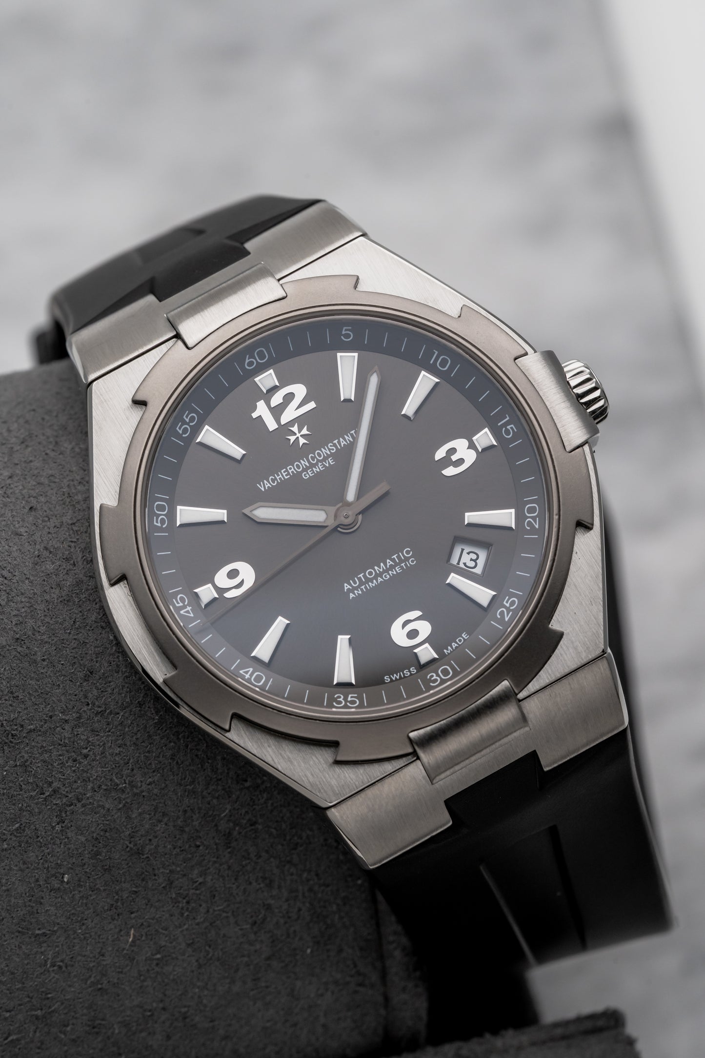 Vacheron Constantin Overseas Deep Stream 47040/000W-9500 Black Dial
