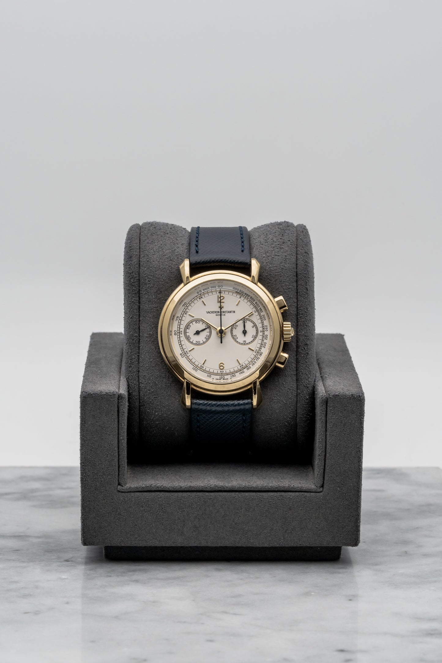 Vacheron Constantin Historiques Chronograph 47101/000J Yellow Gold, Silver Dial