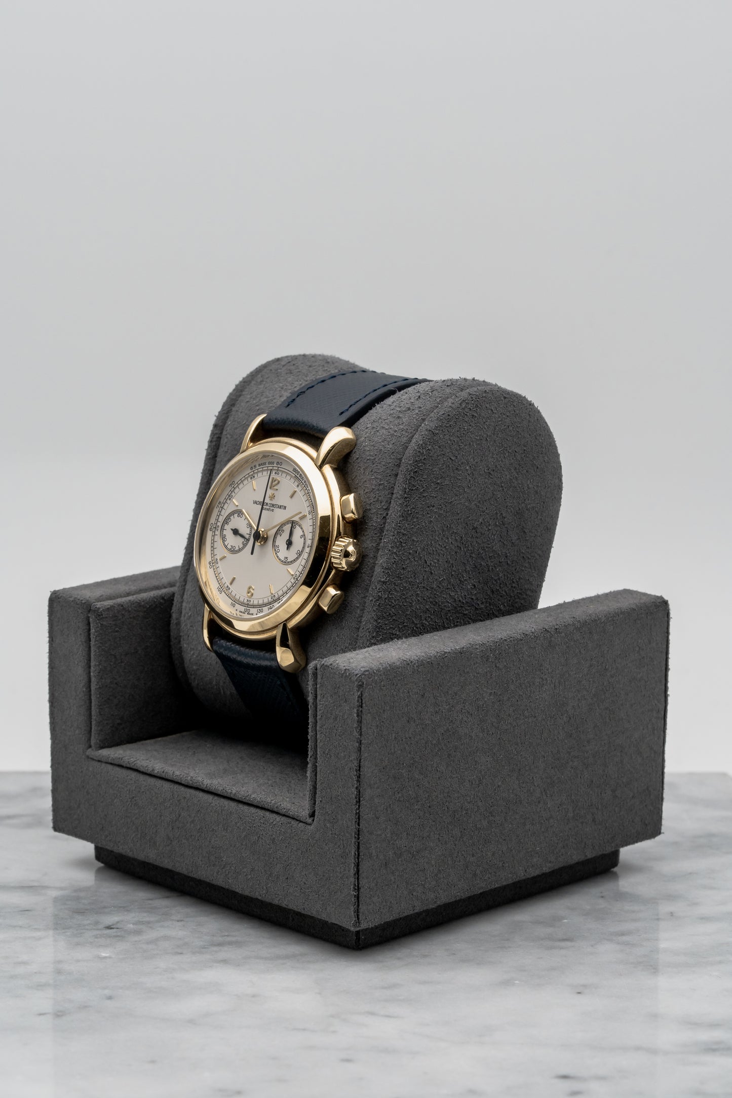 Vacheron Constantin Historiques Chronograph 47101/000J Yellow Gold, Silver Dial