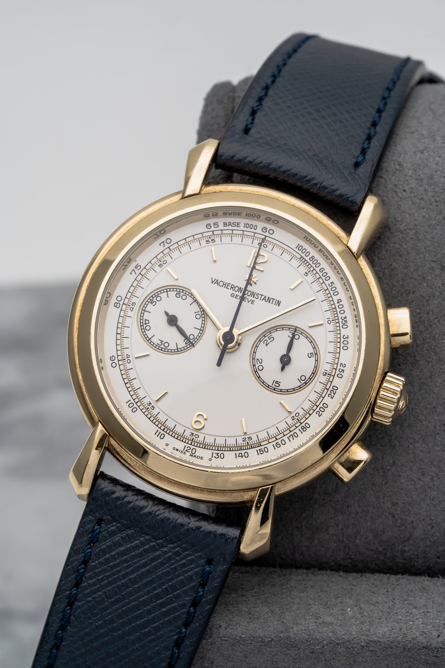 Vacheron Constantin Historiques Chronograph 47101/000J Yellow Gold, Silver Dial