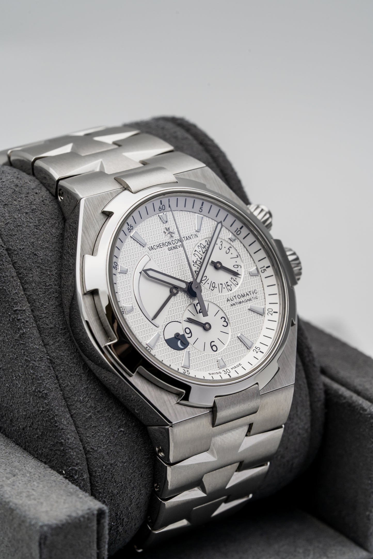 Vacheron Constantin Overseas Dual Time 47450/B01A-9226 Stainless Steel