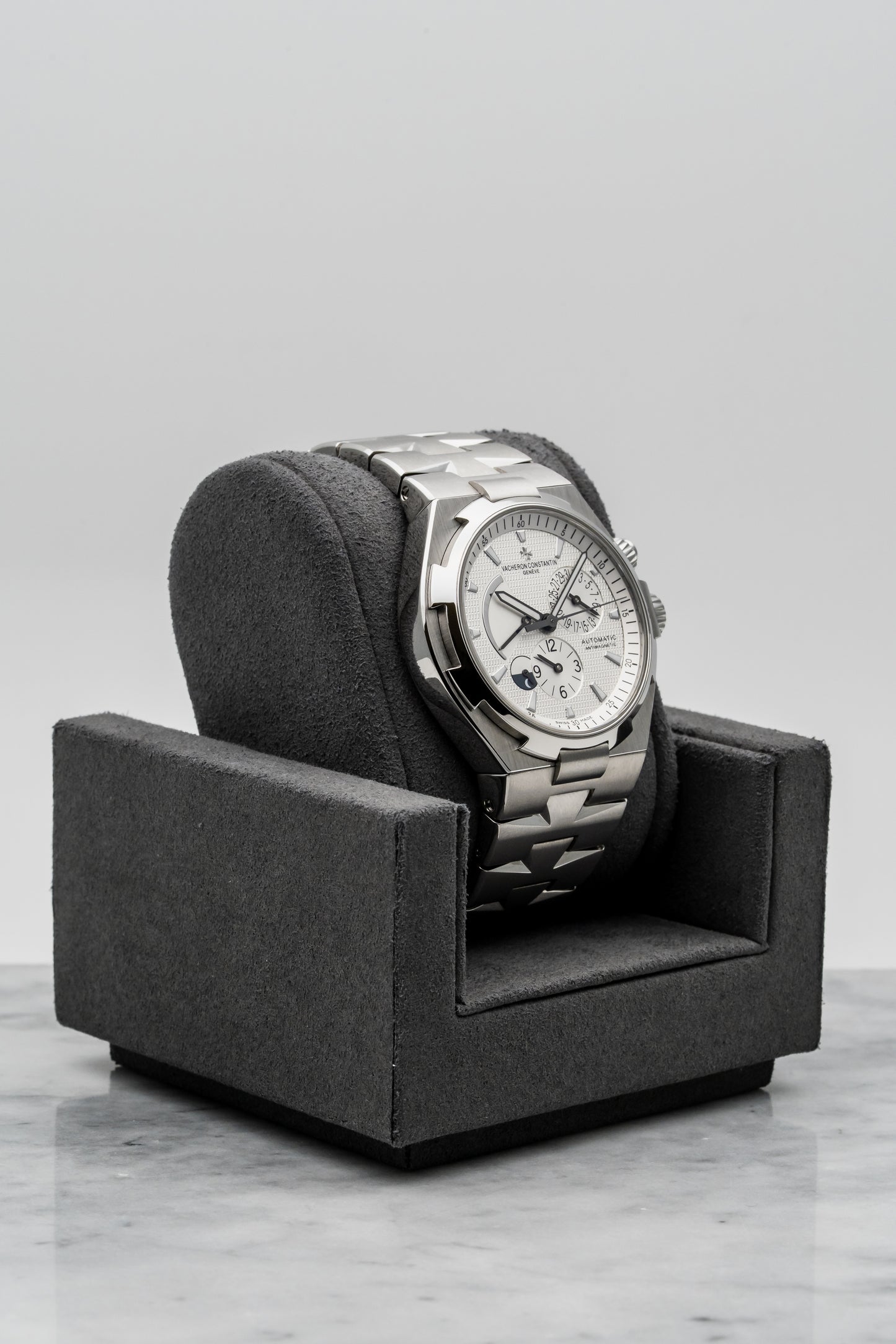 Vacheron Constantin Overseas Dual Time 47450/B01A-9226 Stainless Steel