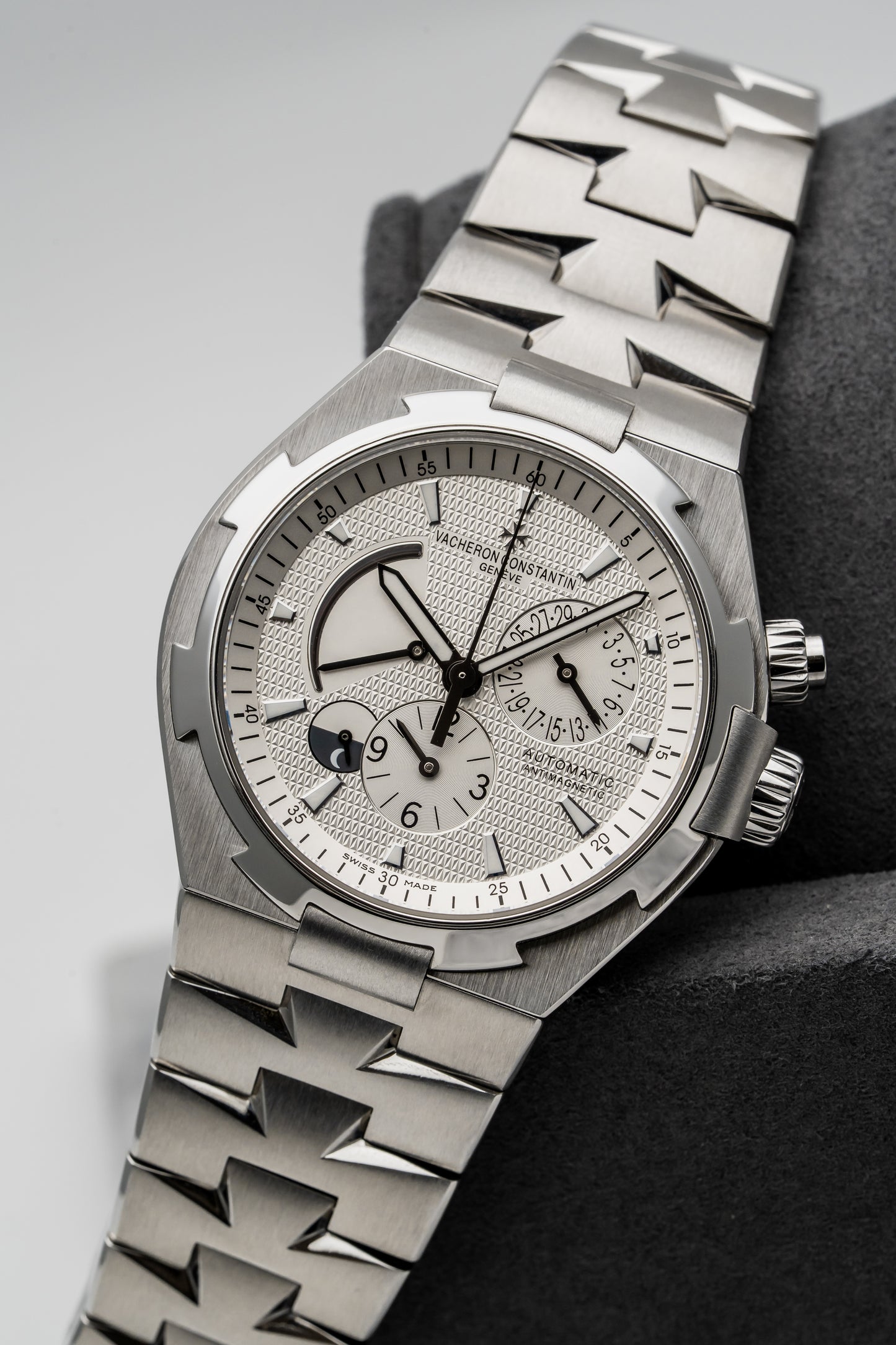 Vacheron Constantin Overseas Dual Time 47450/B01A-9226 Stainless Steel