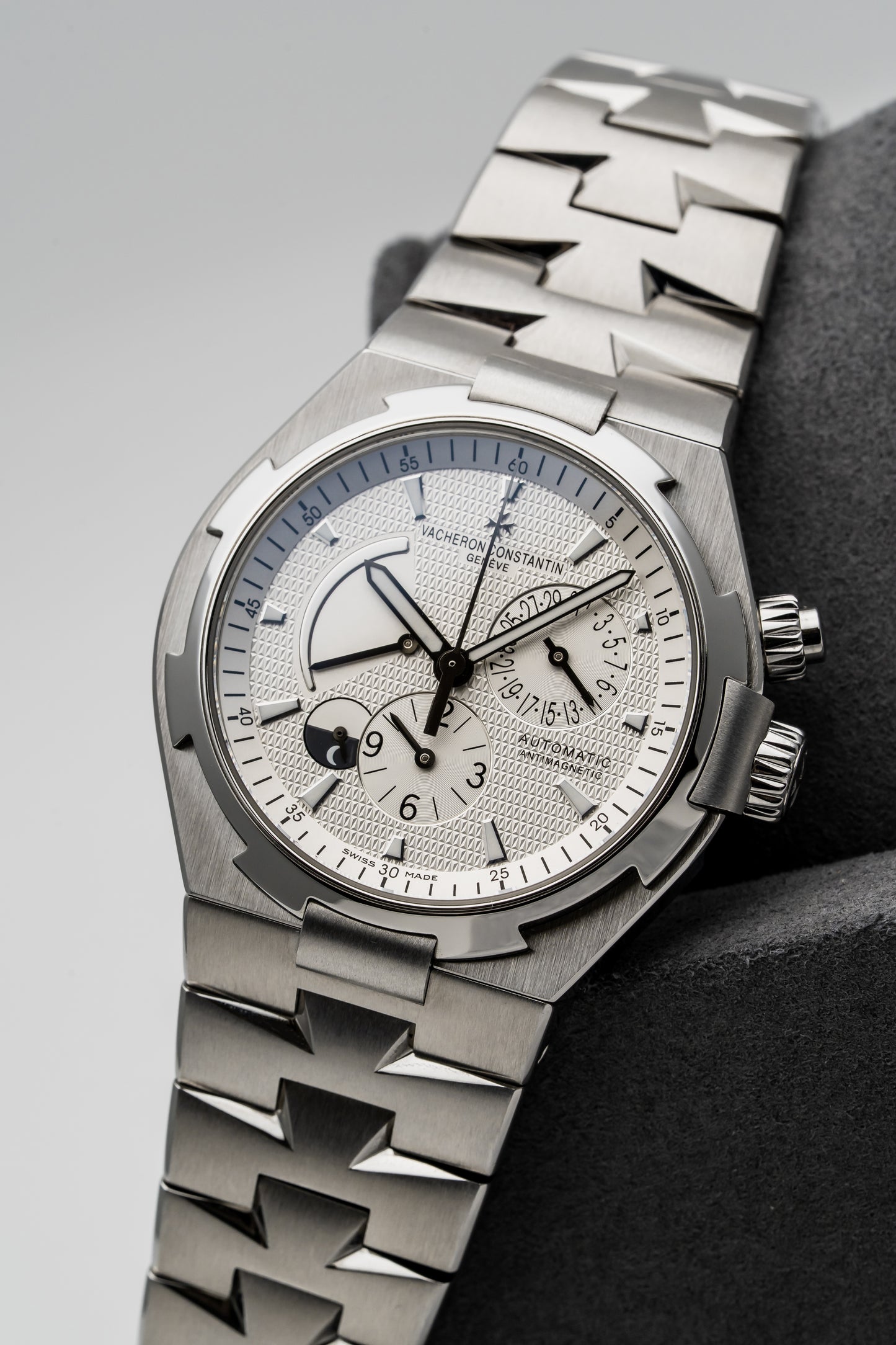 Vacheron Constantin Overseas Dual Time 47450/B01A-9226 Stainless Steel