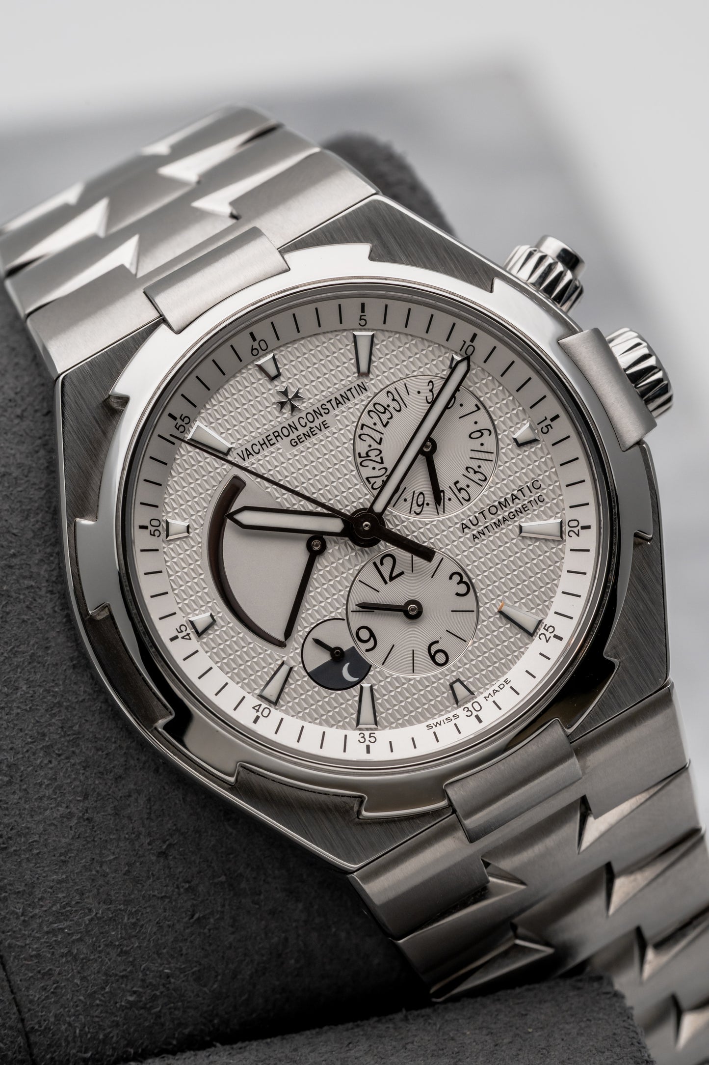 Vacheron Constantin Overseas Dual Time 47450/B01A-9226 Stainless Steel