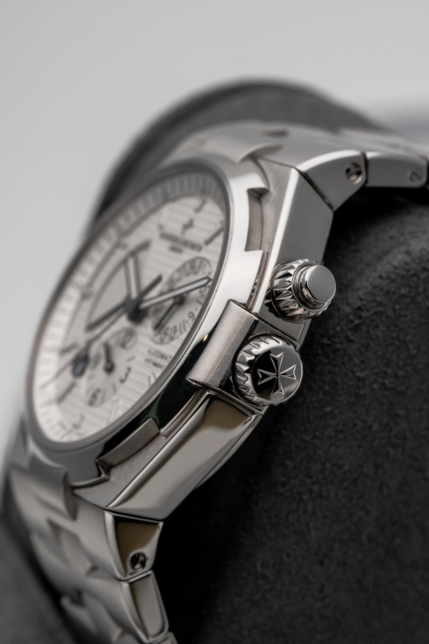 Vacheron Constantin Overseas Dual Time 47450/B01A-9226 Stainless Steel
