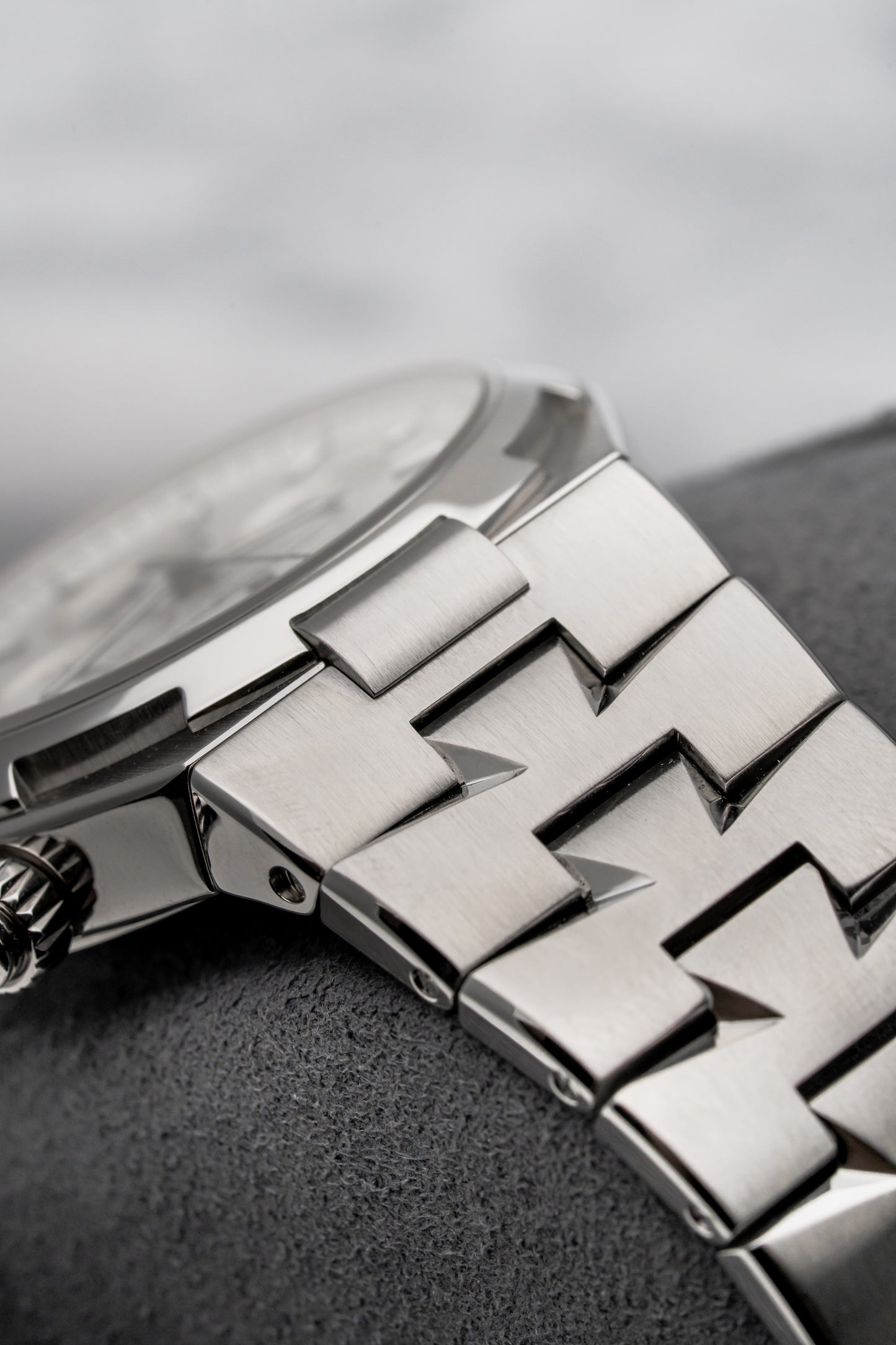 Vacheron Constantin Overseas Chronograph 49150/B01A-9095, White Dial