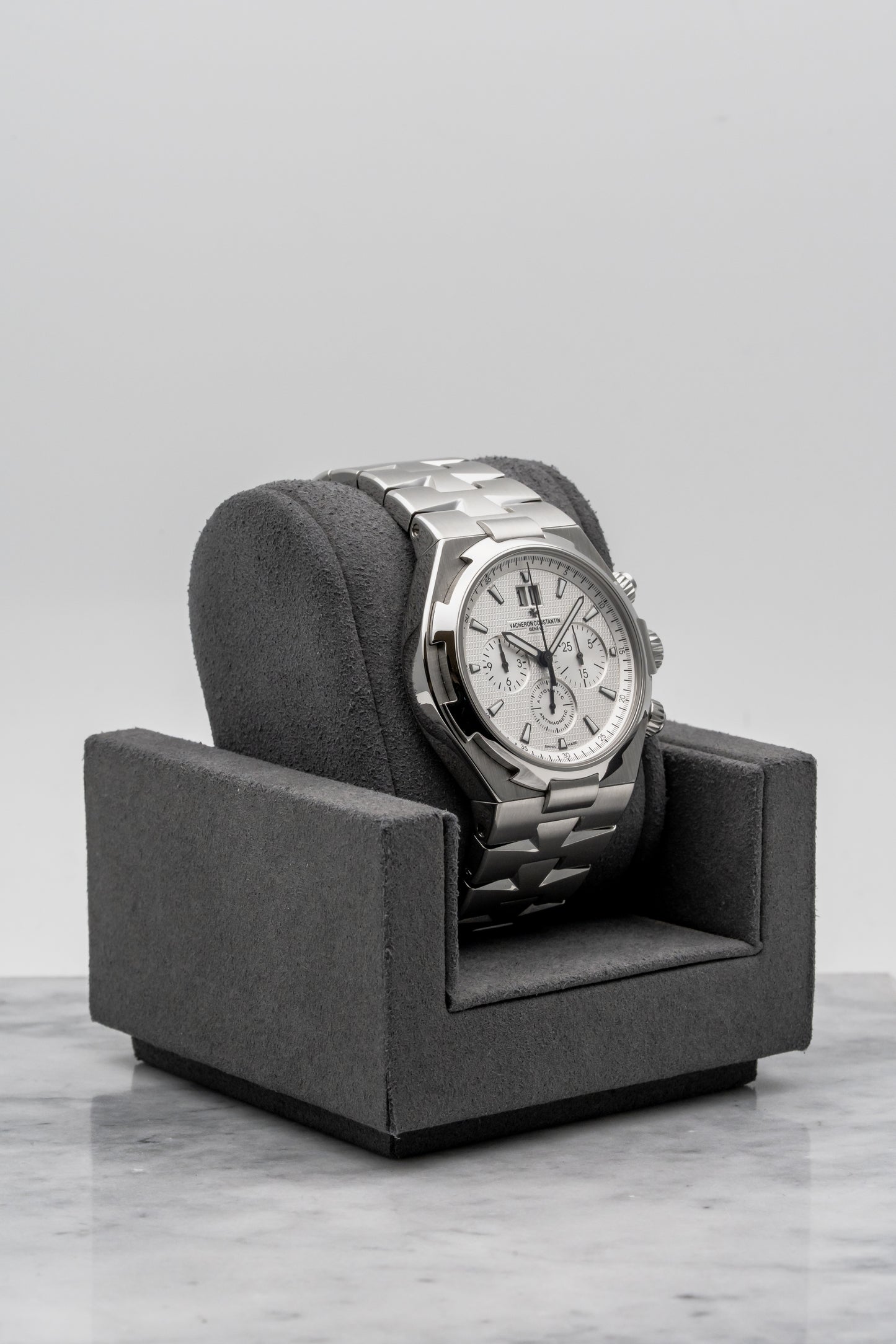 Vacheron Constantin Overseas Chronograph 49150/B01A-9095, White Dial