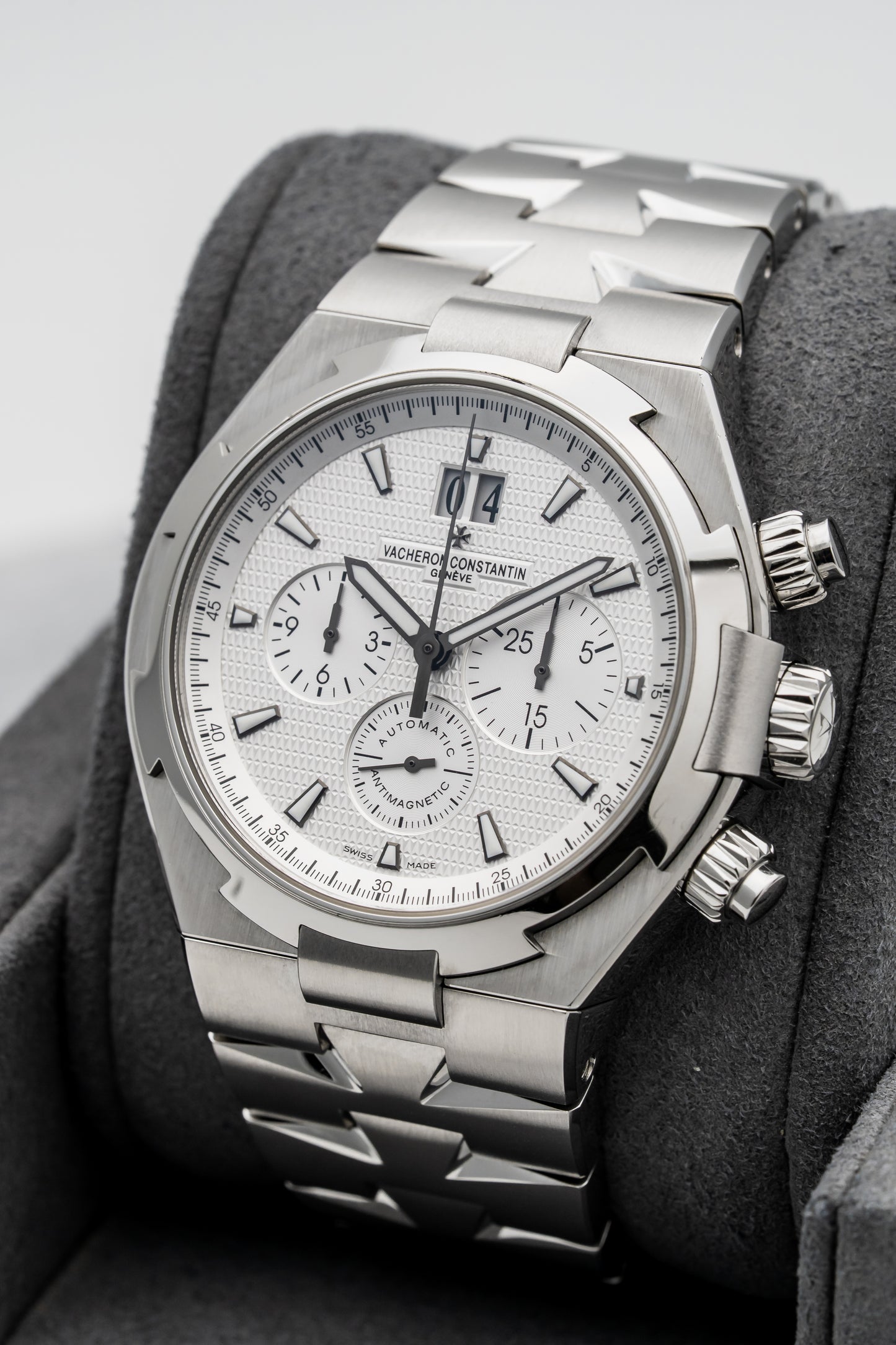 Vacheron Constantin Overseas Chronograph 49150/B01A