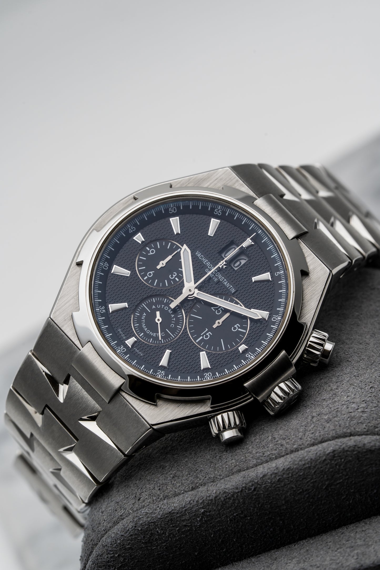 Vacheron Constantin Overseas Chronograph 49150/B01A-9097 Black Dial, Stainless Steel