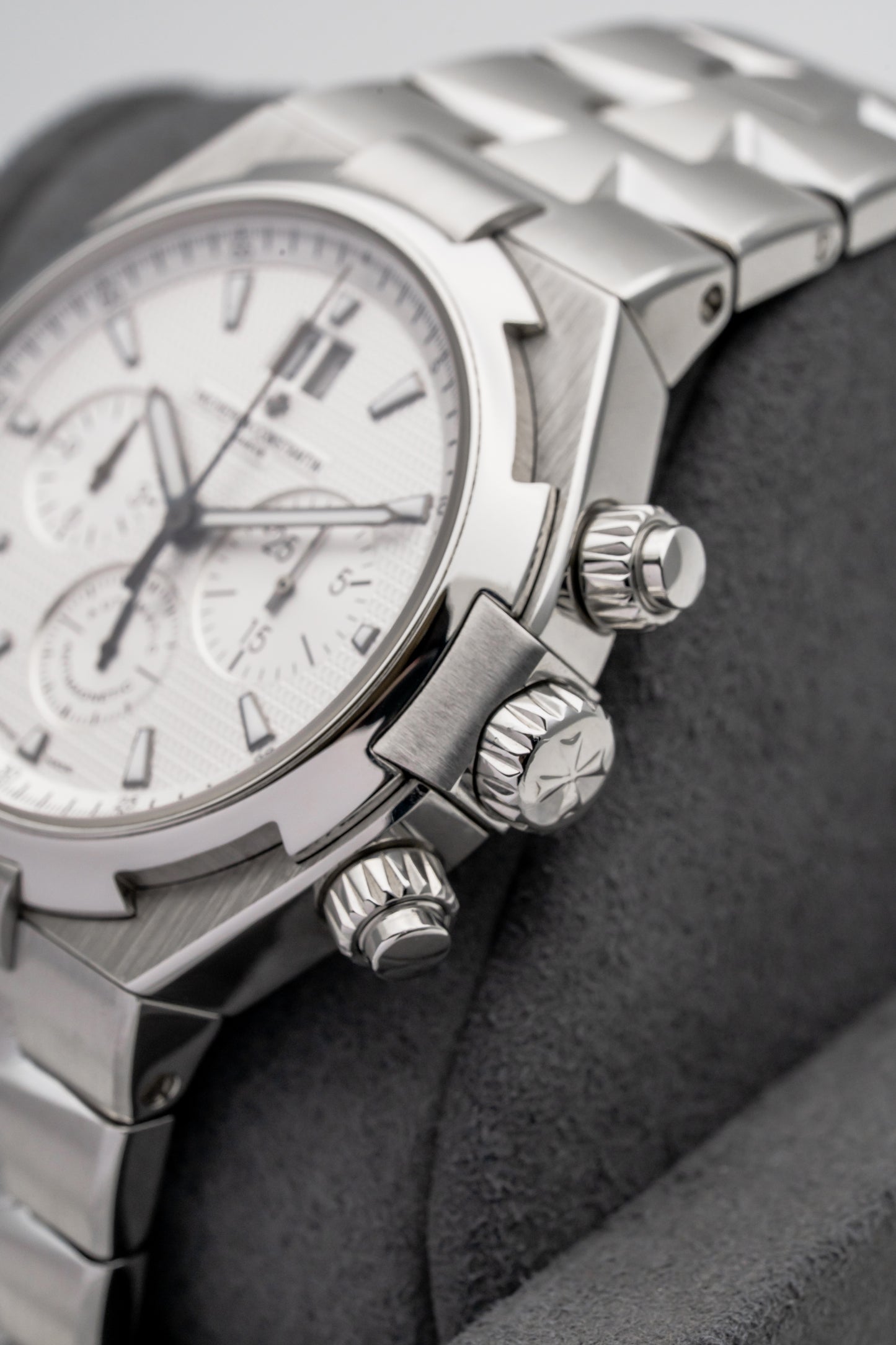 Vacheron Constantin Overseas Chronograph 49150/B01A-9095, White Dial