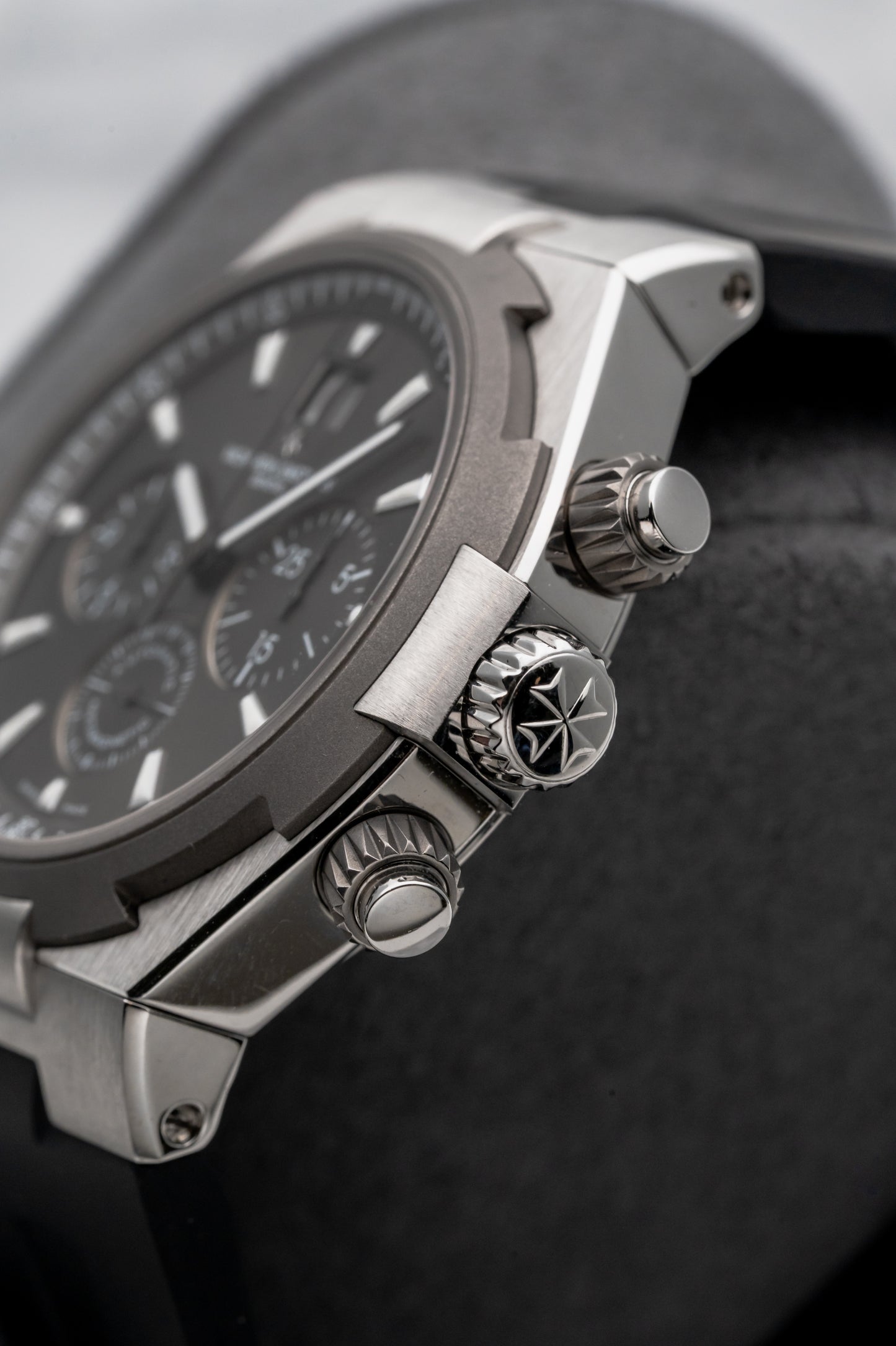 Vacheron Constantin Overseas Chronograph 49150/000W-9501 “Deep Stream”