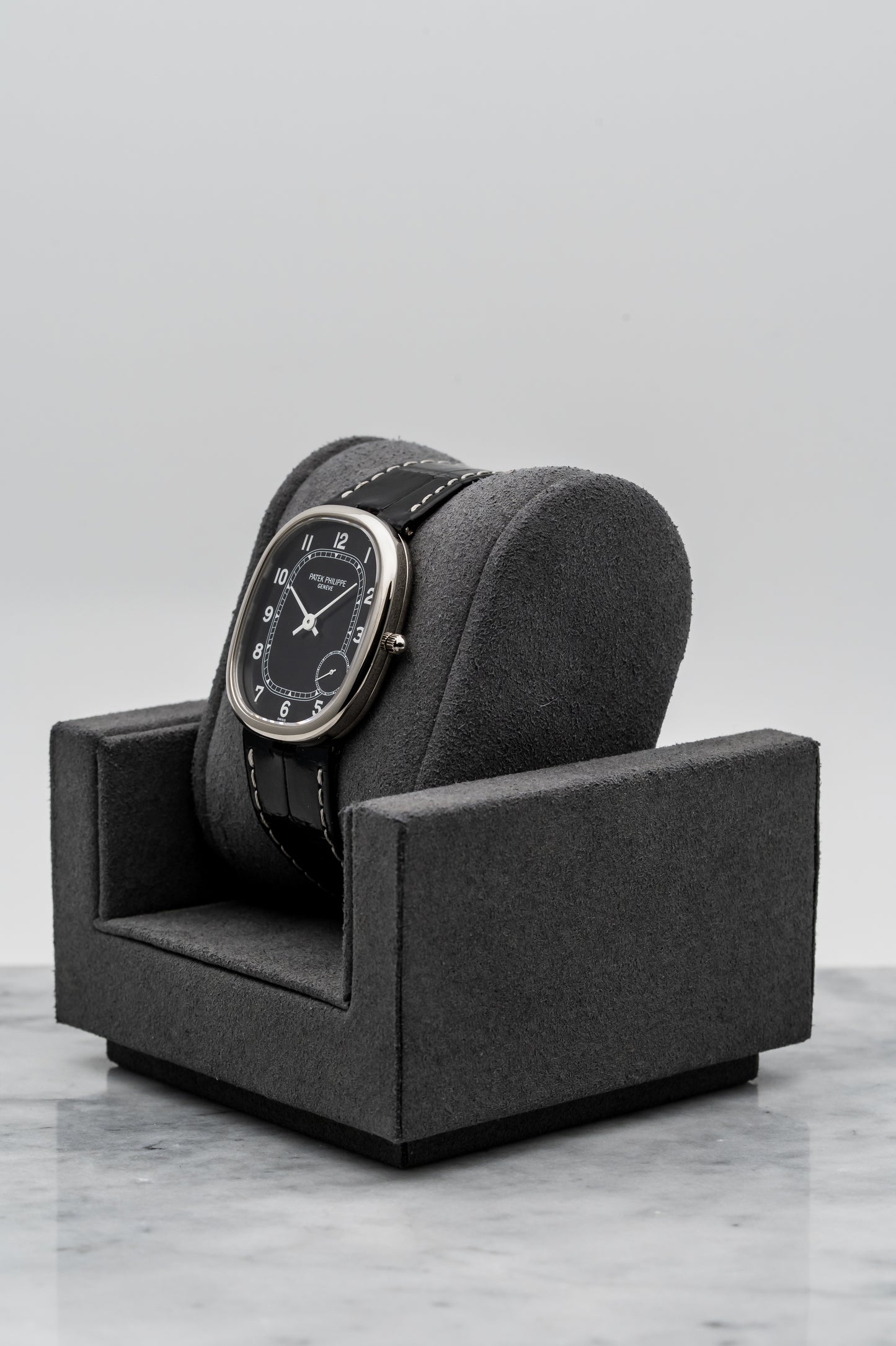 Patek Philippe 5028G Ellipse – White Gold, Black Dial