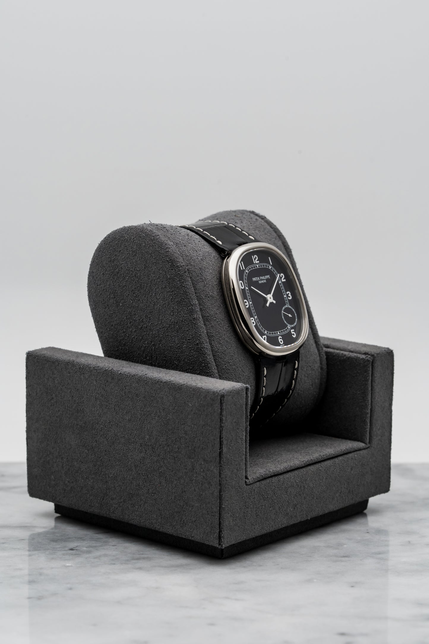 Patek Philippe 5028G Ellipse – White Gold, Black Dial