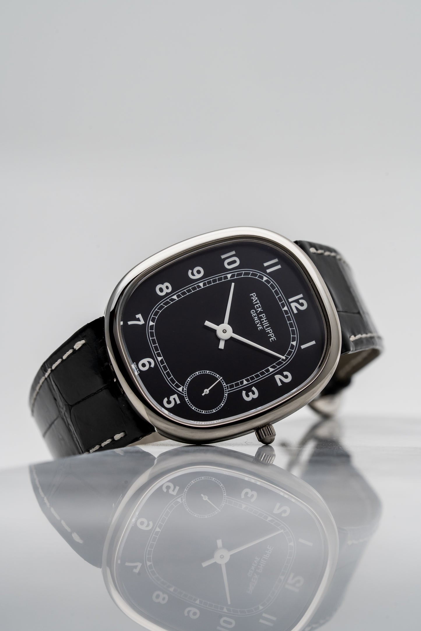 Patek Philippe 5028G Ellipse – White Gold, Black Dial