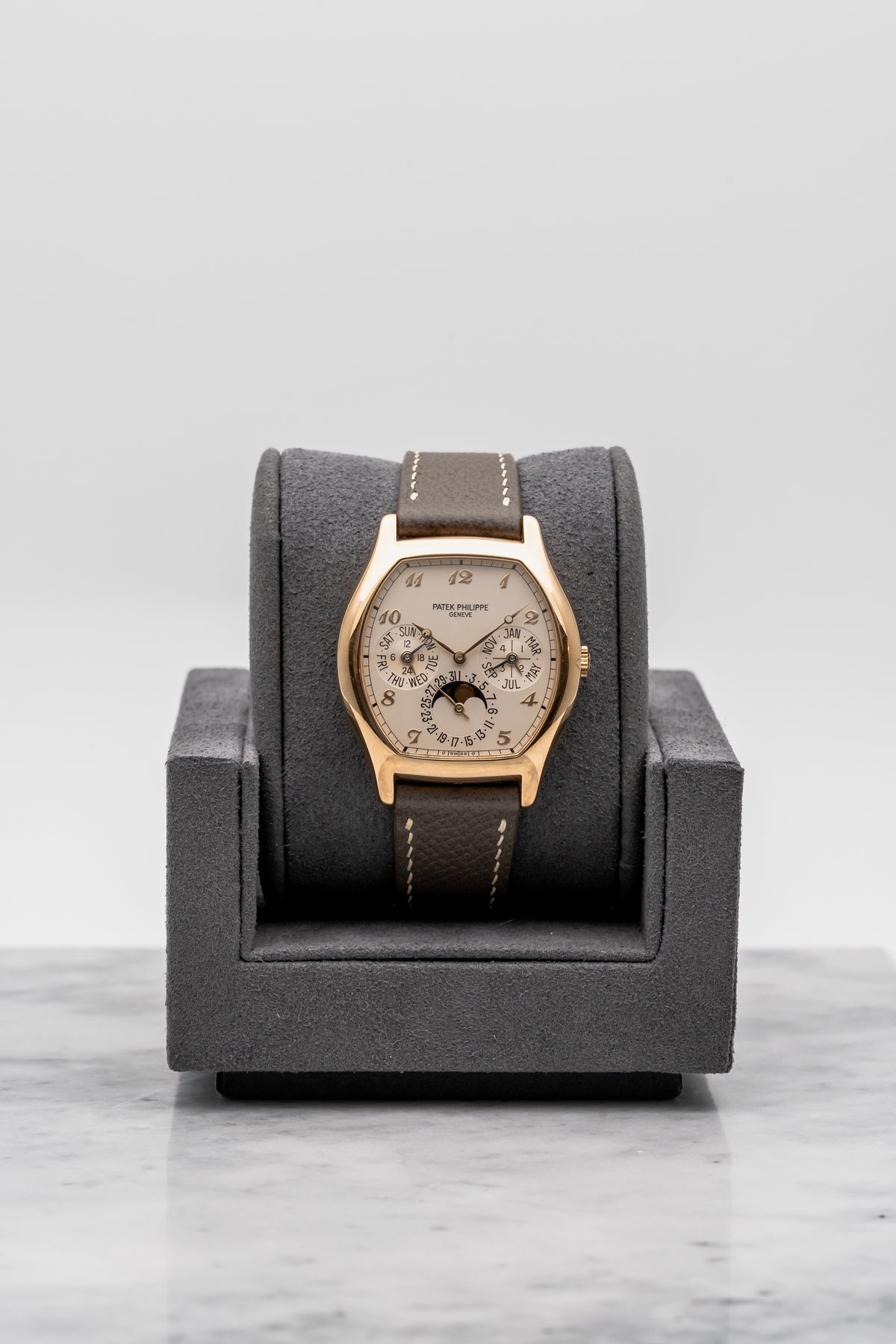 Patek Philippe Perpetual Calendar 5040J Ivory Dial (Extra Solid Caseback)
