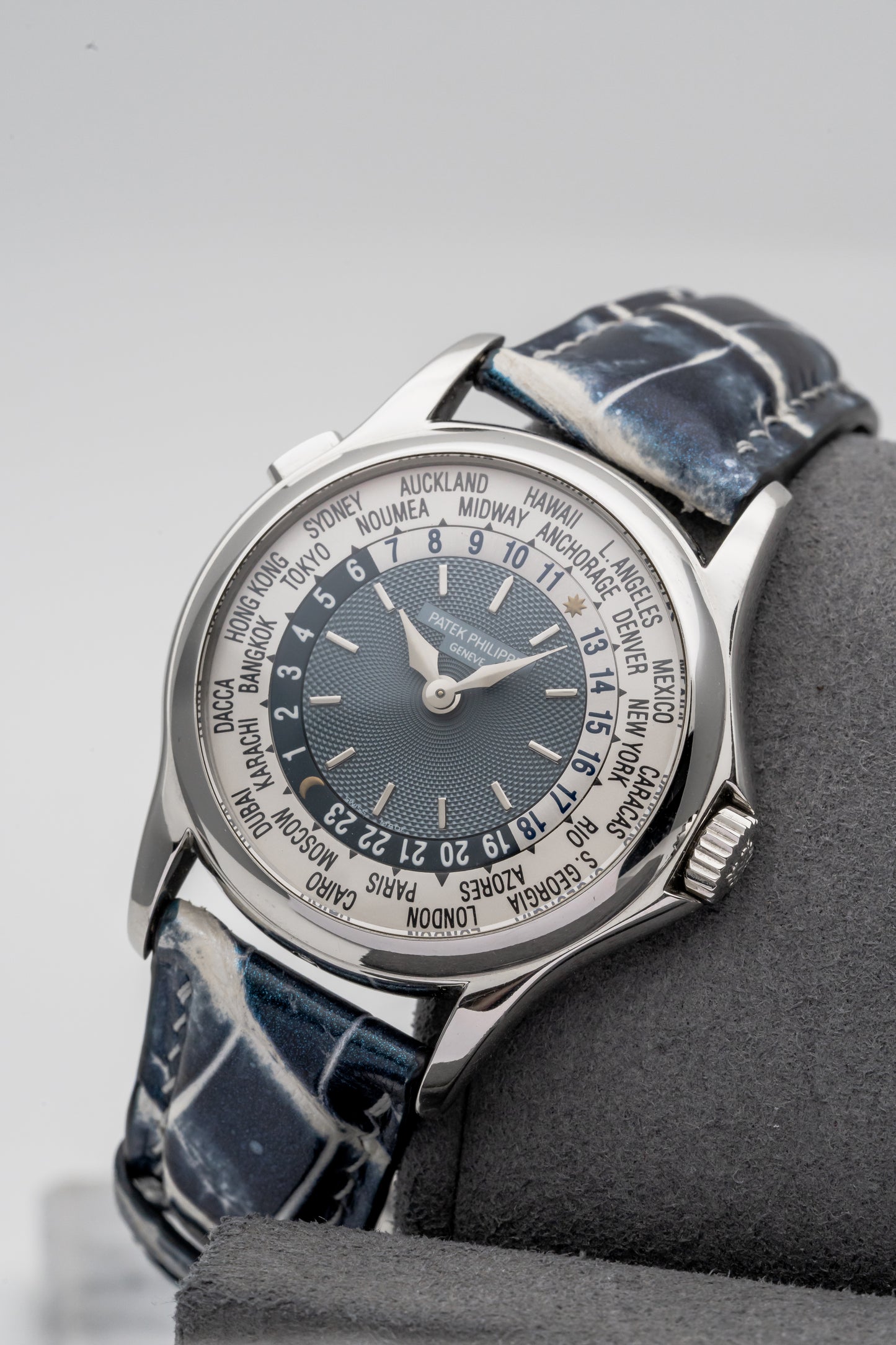 Patek Philippe World Time 5110P-001, Blue Dial