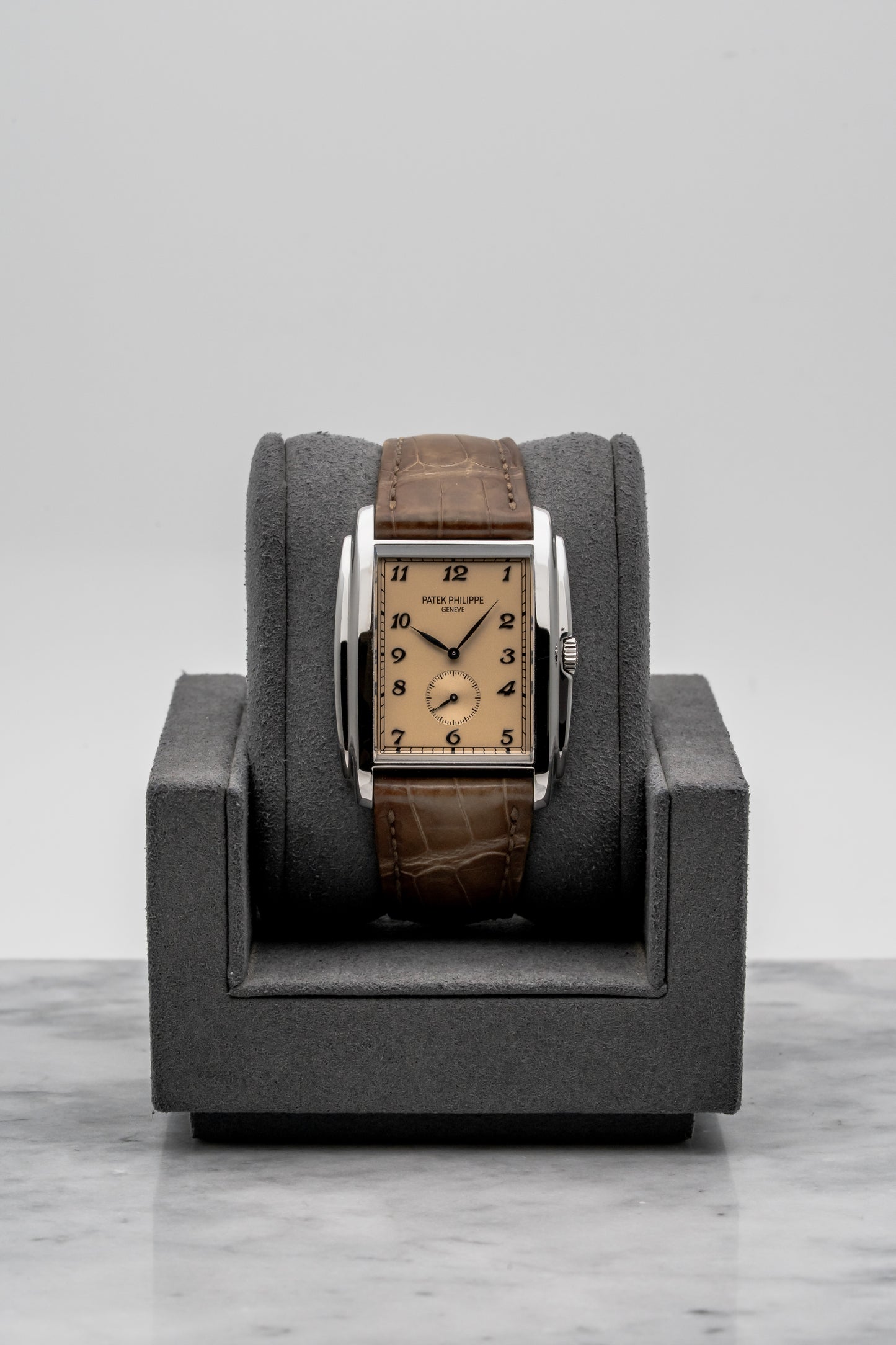 Patek Philippe Gondolo Salmon 5124G, Salmon Dial