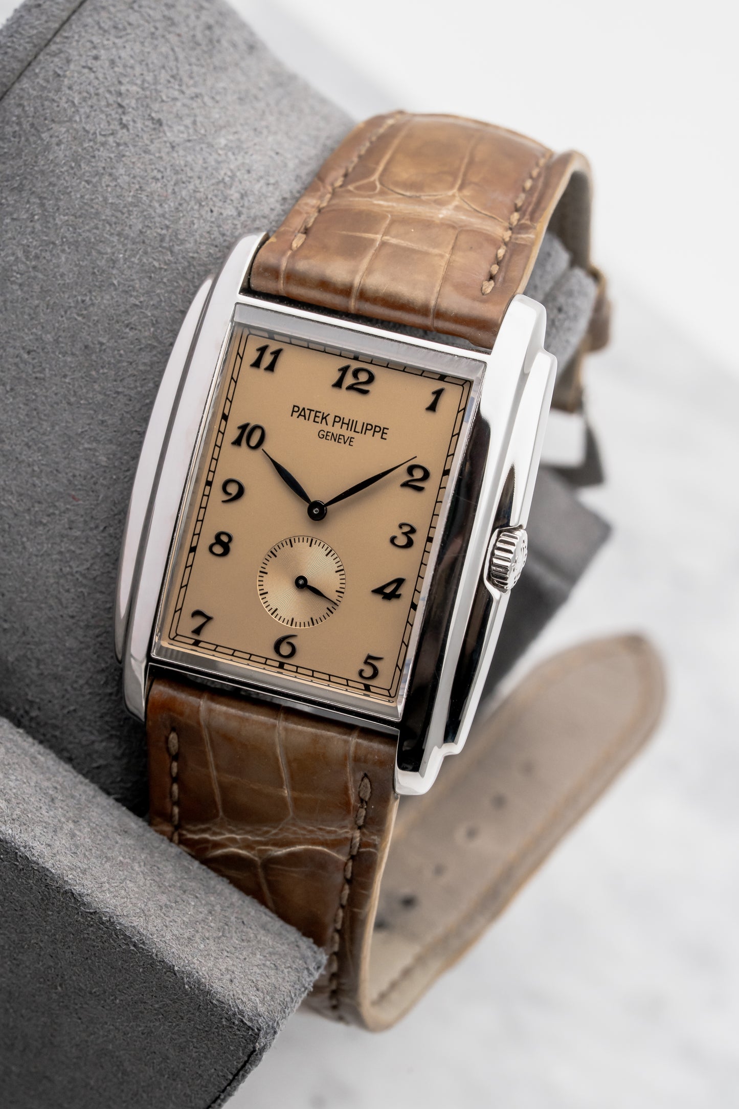 Patek Philippe Gondolo Salmon 5124G, Salmon Dial