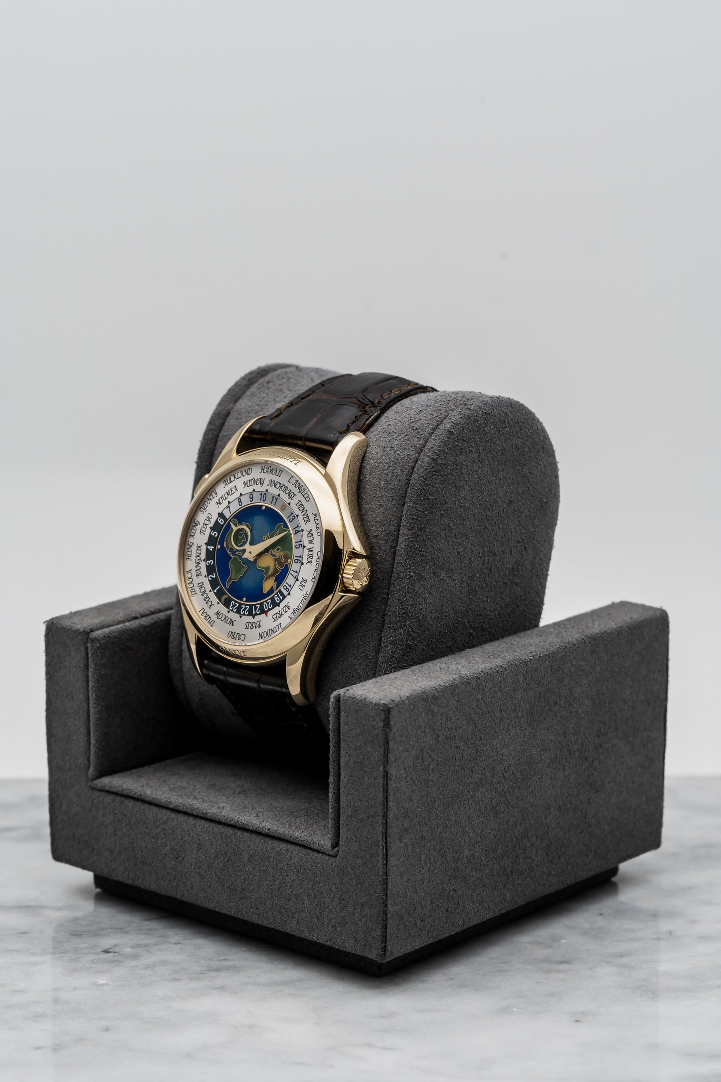 Patek Philippe 5131J-001 – Cloisonné Enamel World Time, Yellow Gold