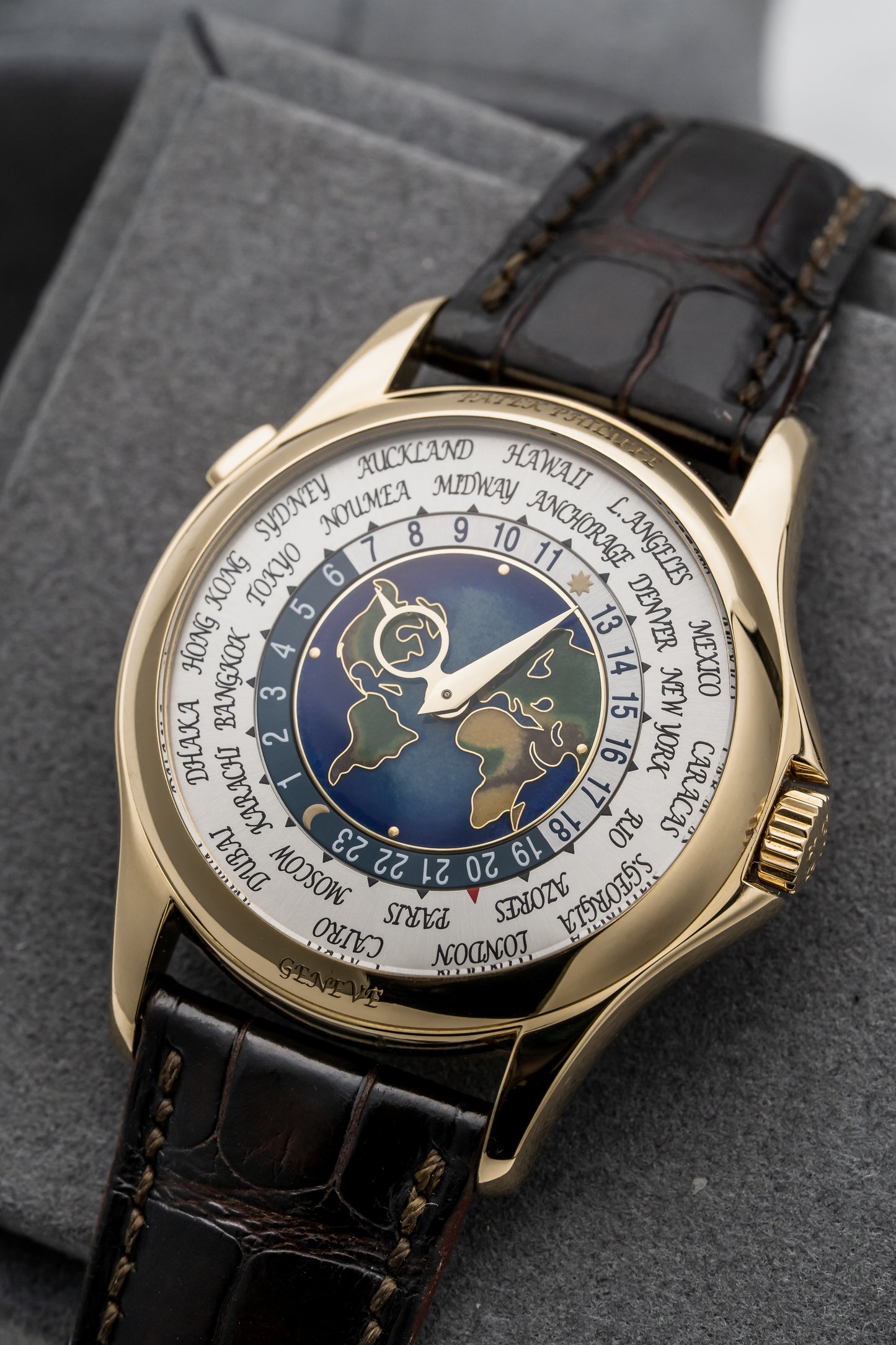 Patek Philippe 5131J-001 – Cloisonné Enamel World Time, Yellow Gold